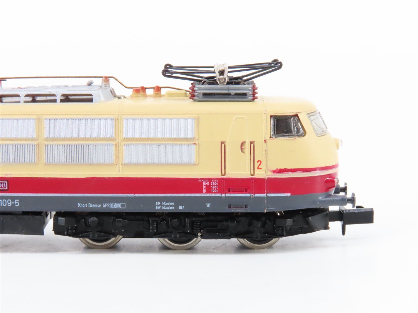 N Scale Arnold Rapido DB Deutsche Bundesbahn BR103 Electric Locomotive #109-5