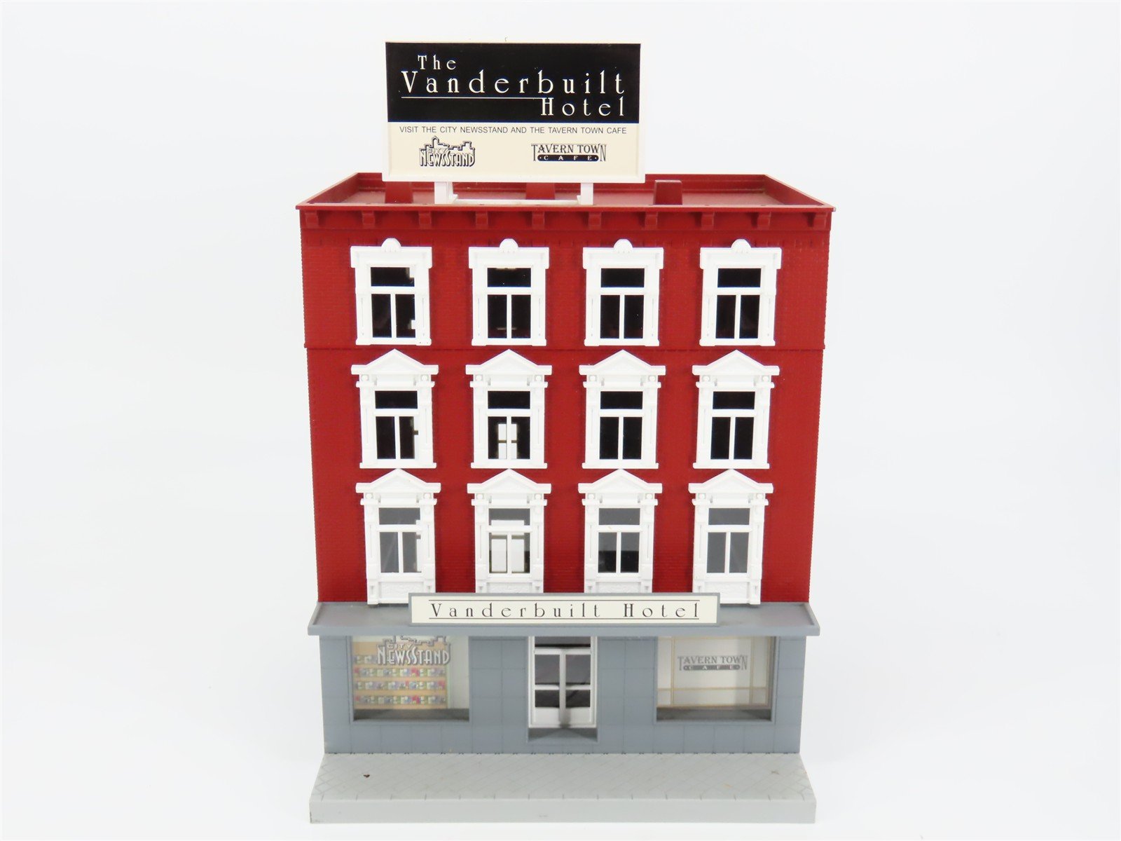O Scale MTH The Vanderbuilt Hotel Building w/ Light