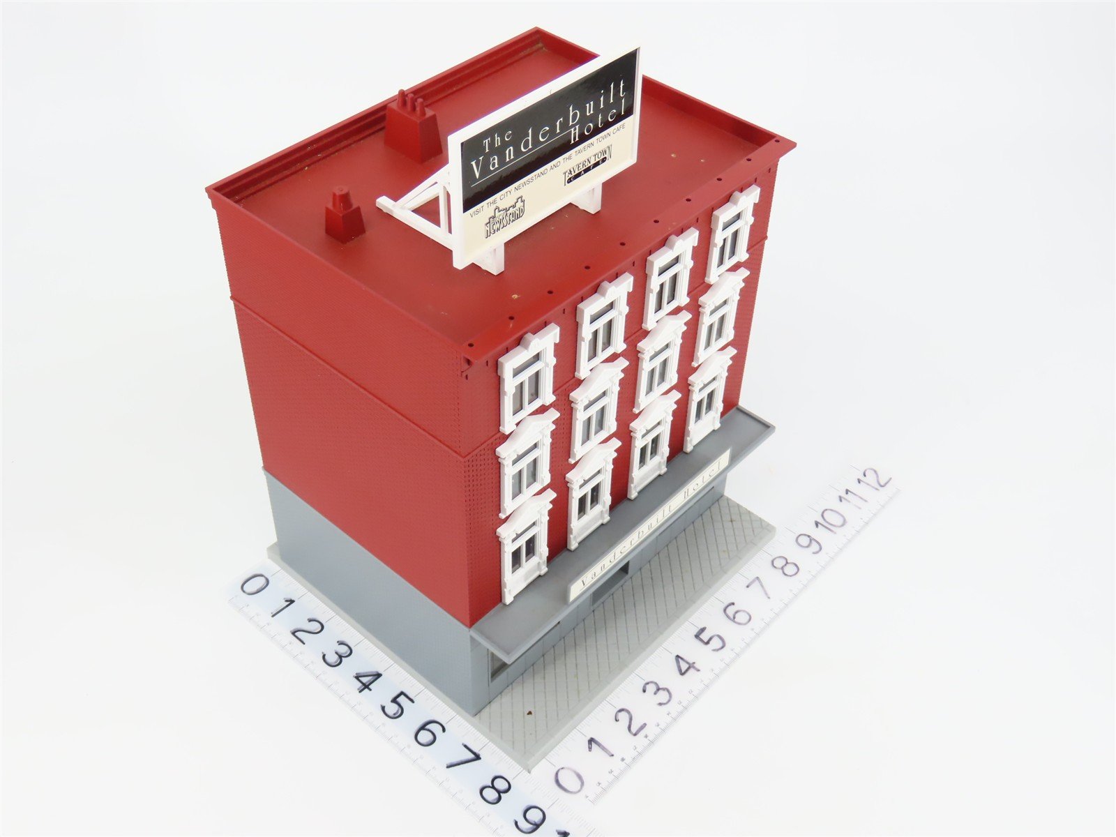 O Scale MTH The Vanderbuilt Hotel Building w/ Light