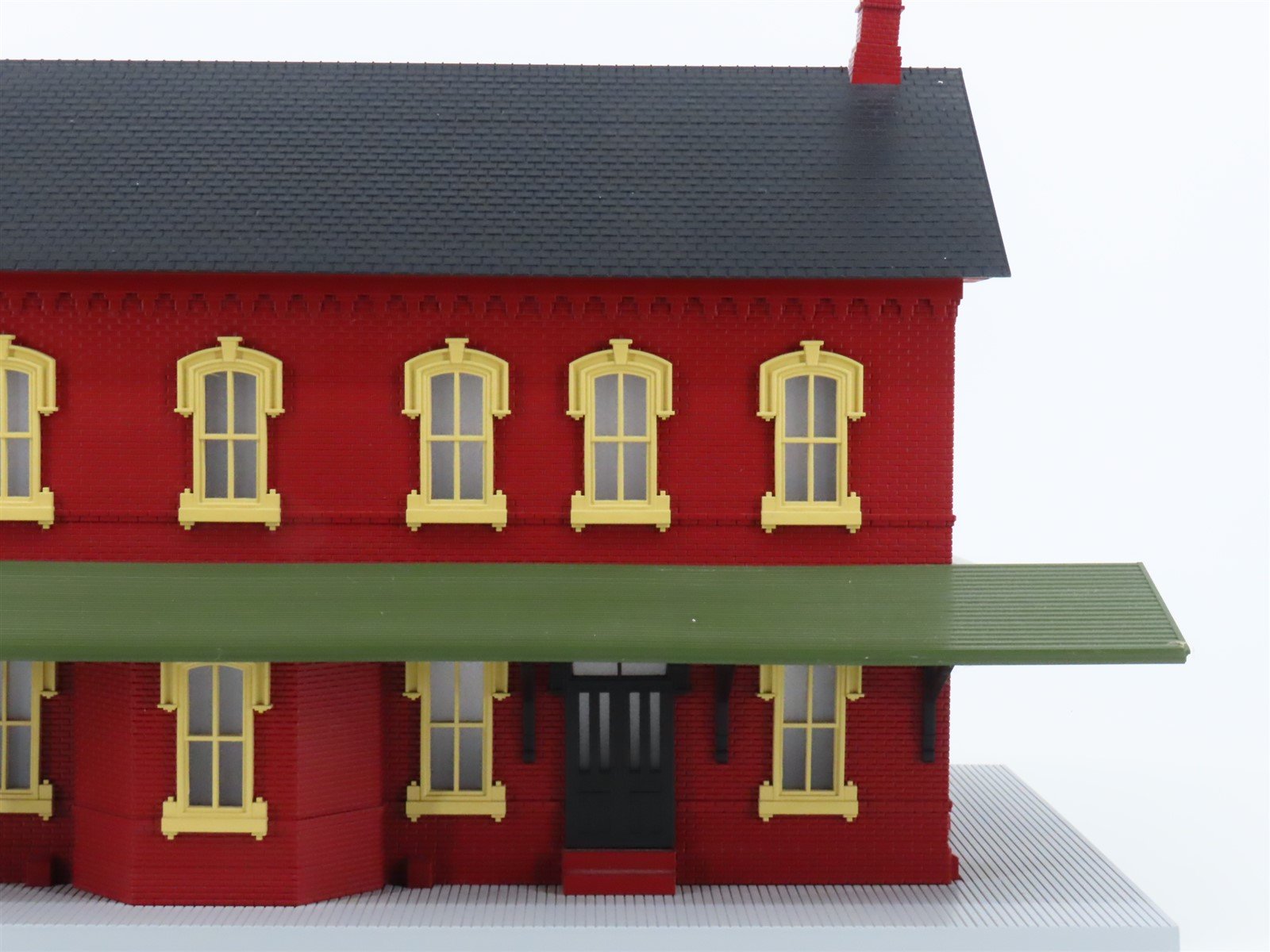 O Scale MTH 30-90094 Dark Red Stone Passenger Station w/Dual Platforms