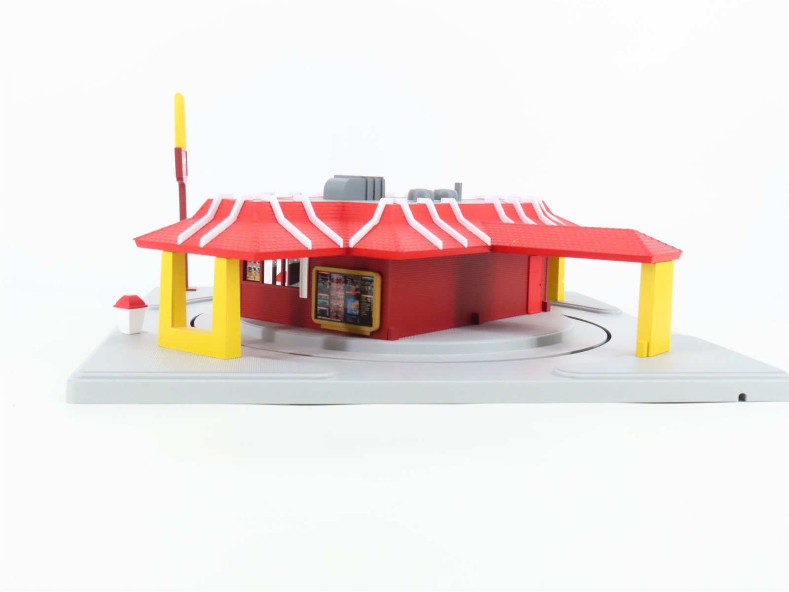 O Scale MTH 30-9114 Operating McDonalds Restaurant