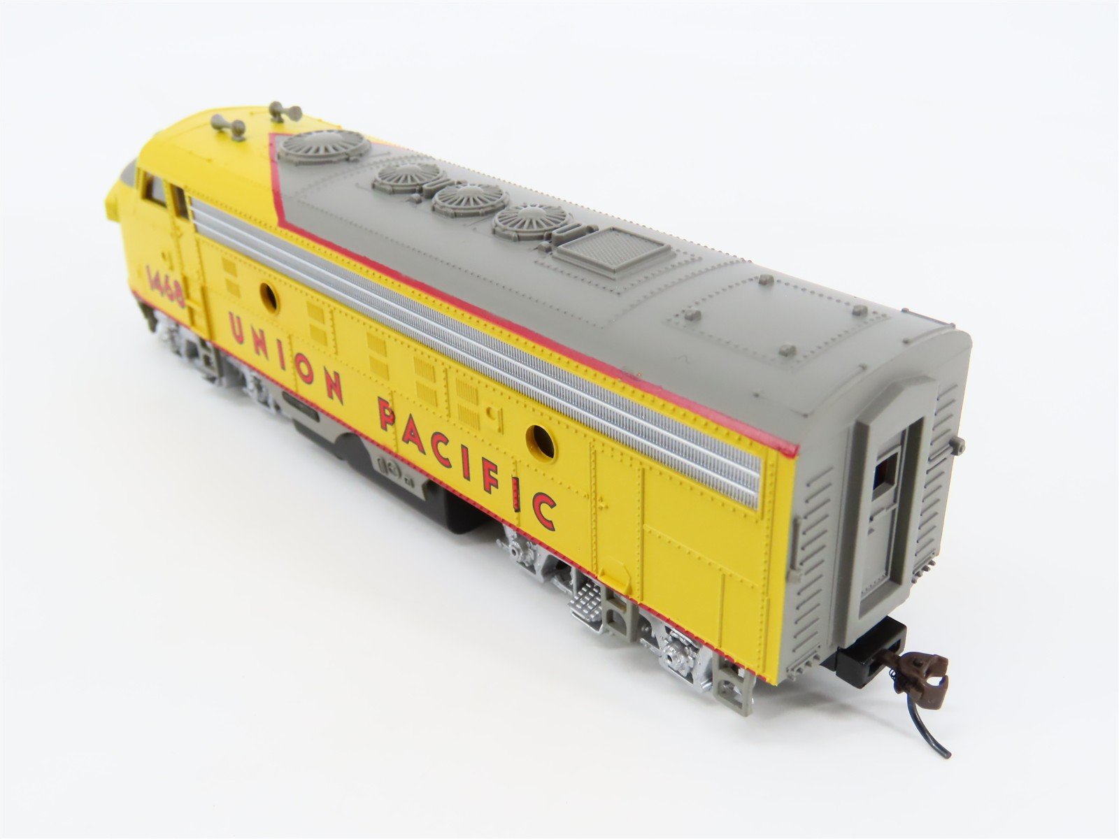 HO Scale Bachmann 61501 UP Union Pacific EMD F9A Diesel Locomotive #1468