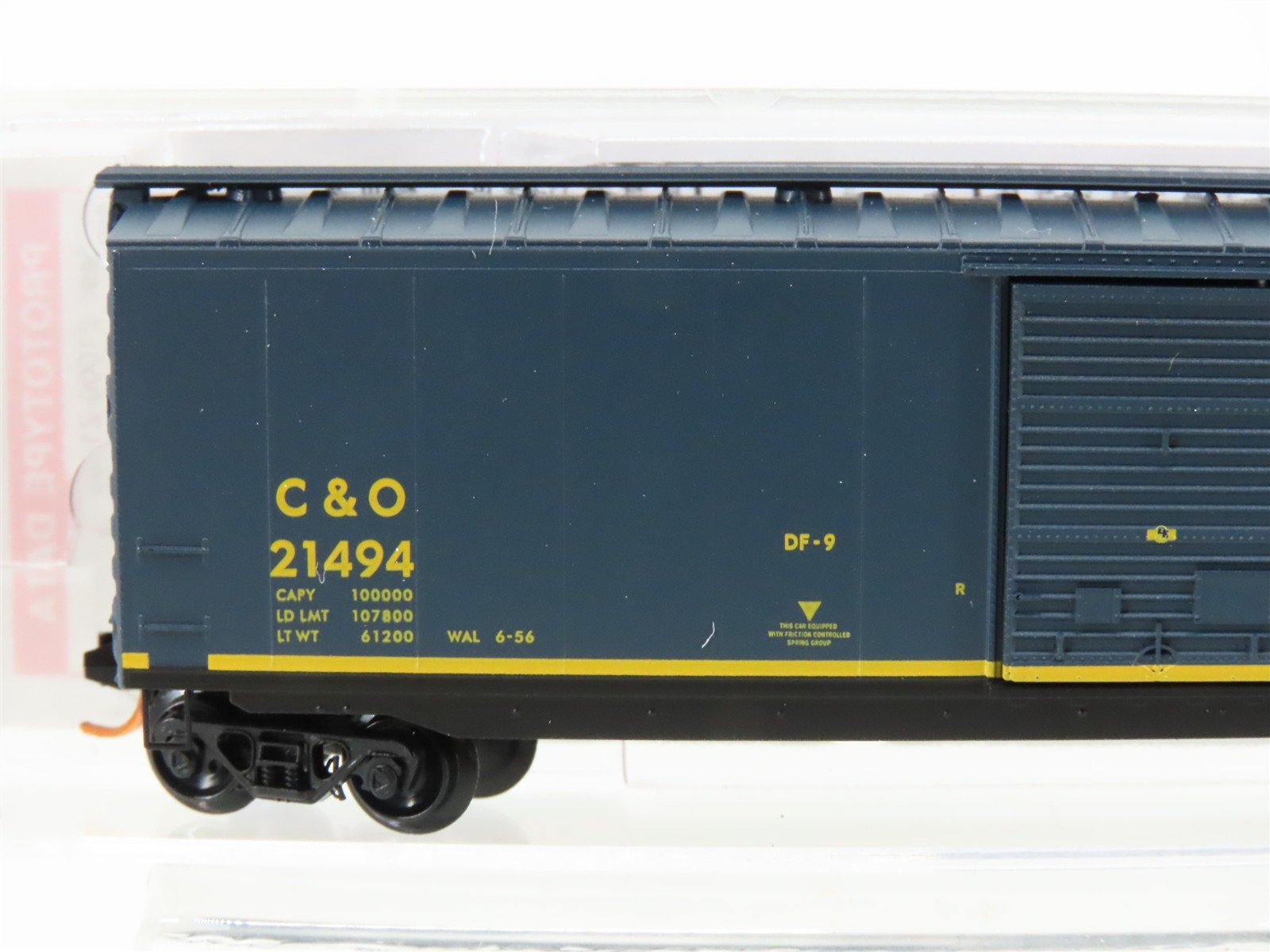 N Scale Micro-Trains MTL 03100076 C&O The Chessie Route 50' Boxcar #21494