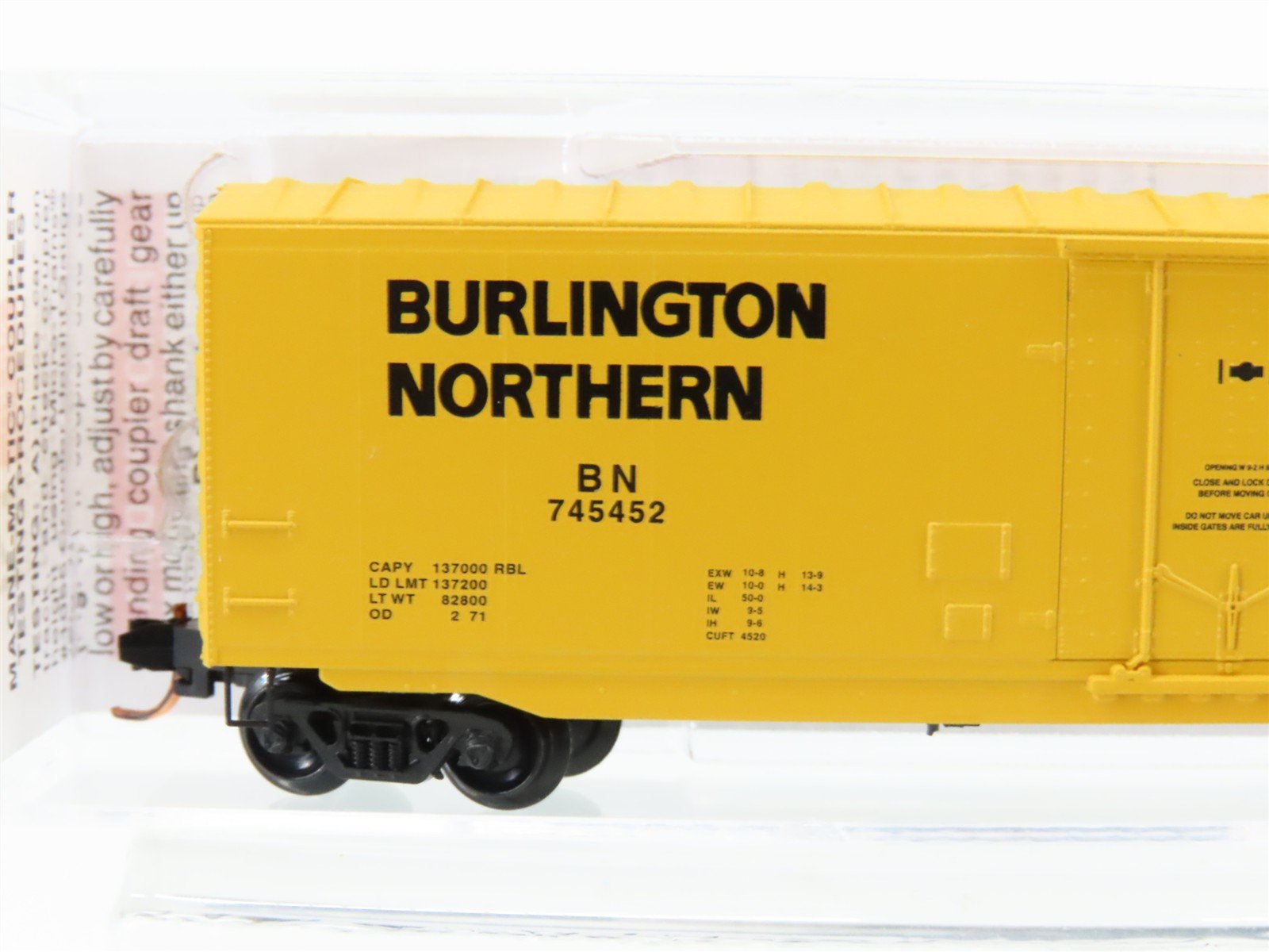 N Micro-Trains MTL 03800161 BN Burlington Northern 50' Standard Boxcar #745452