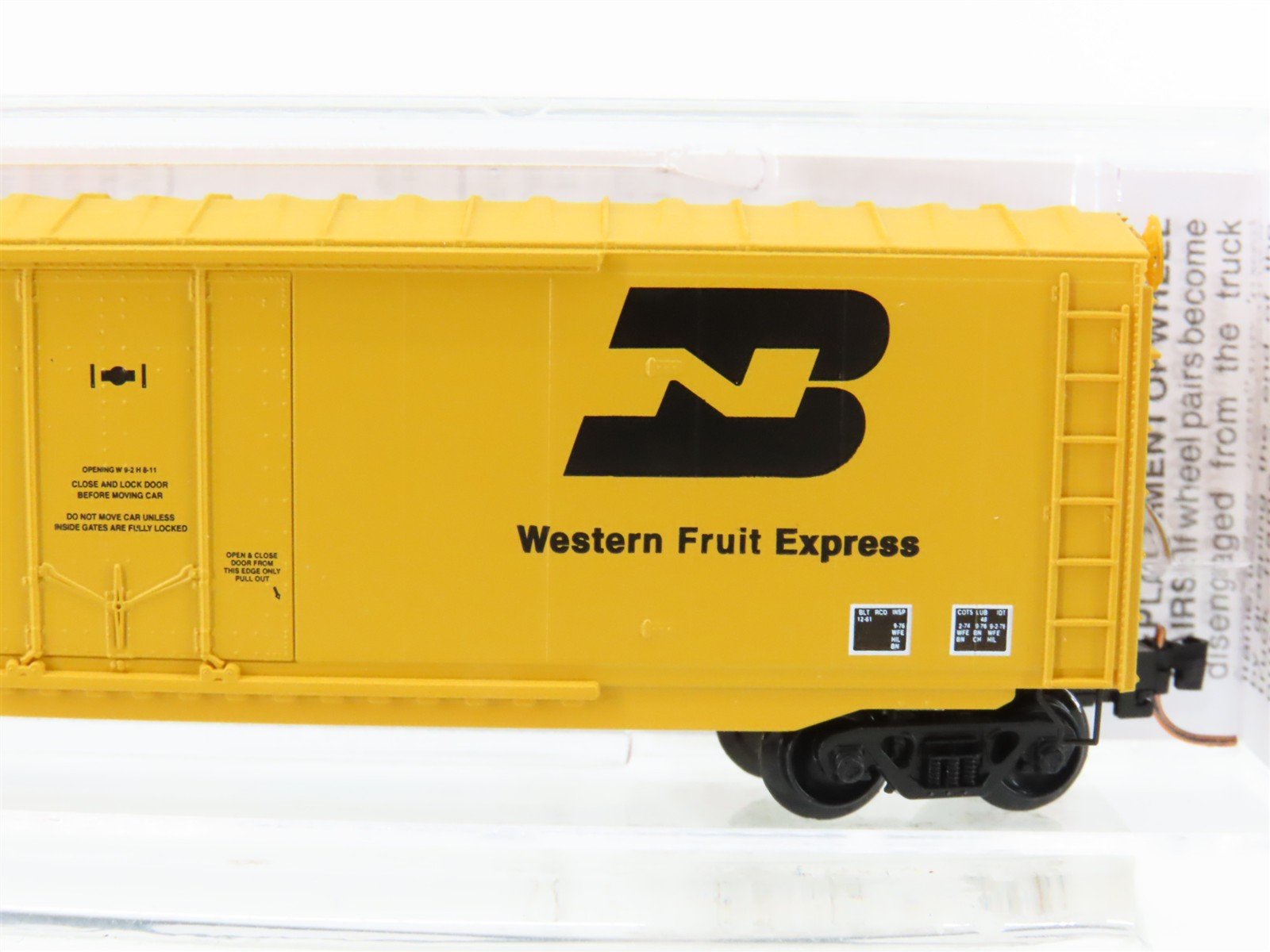 N Micro-Trains MTL 03800161 BN Burlington Northern 50' Standard Boxcar #745452