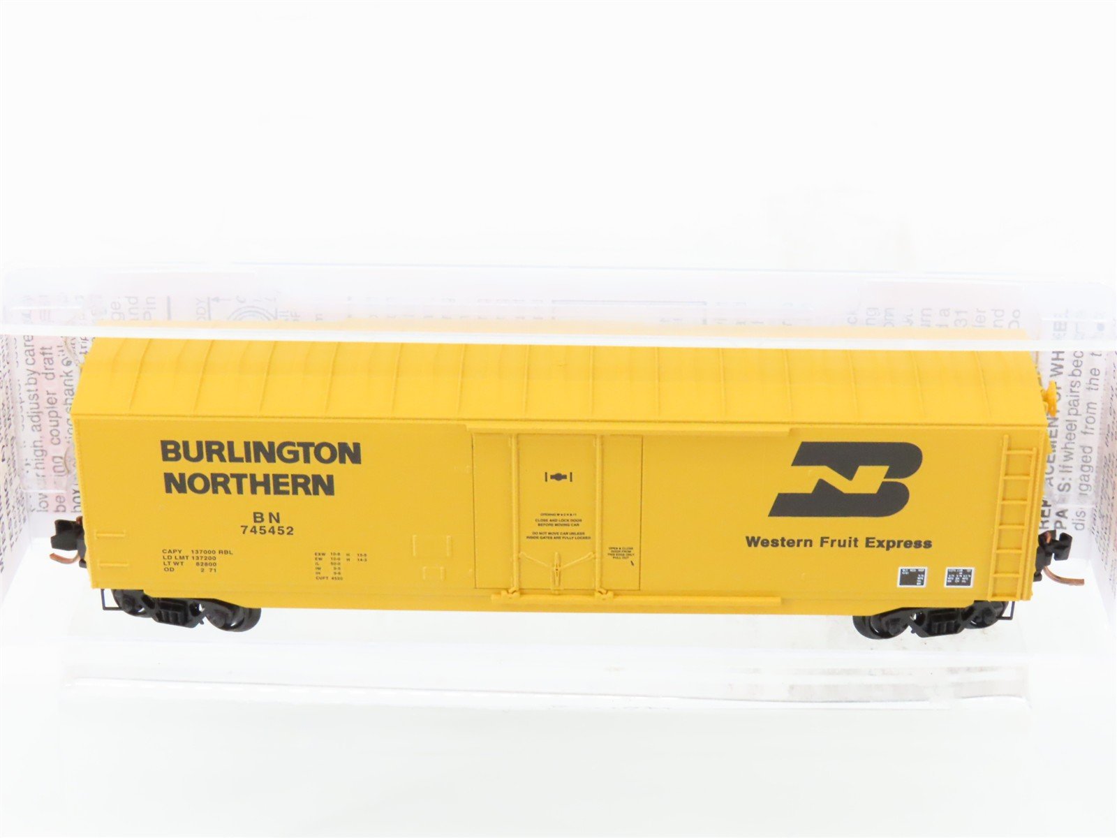 N Micro-Trains MTL 03800161 BN Burlington Northern 50' Standard Boxcar #745452