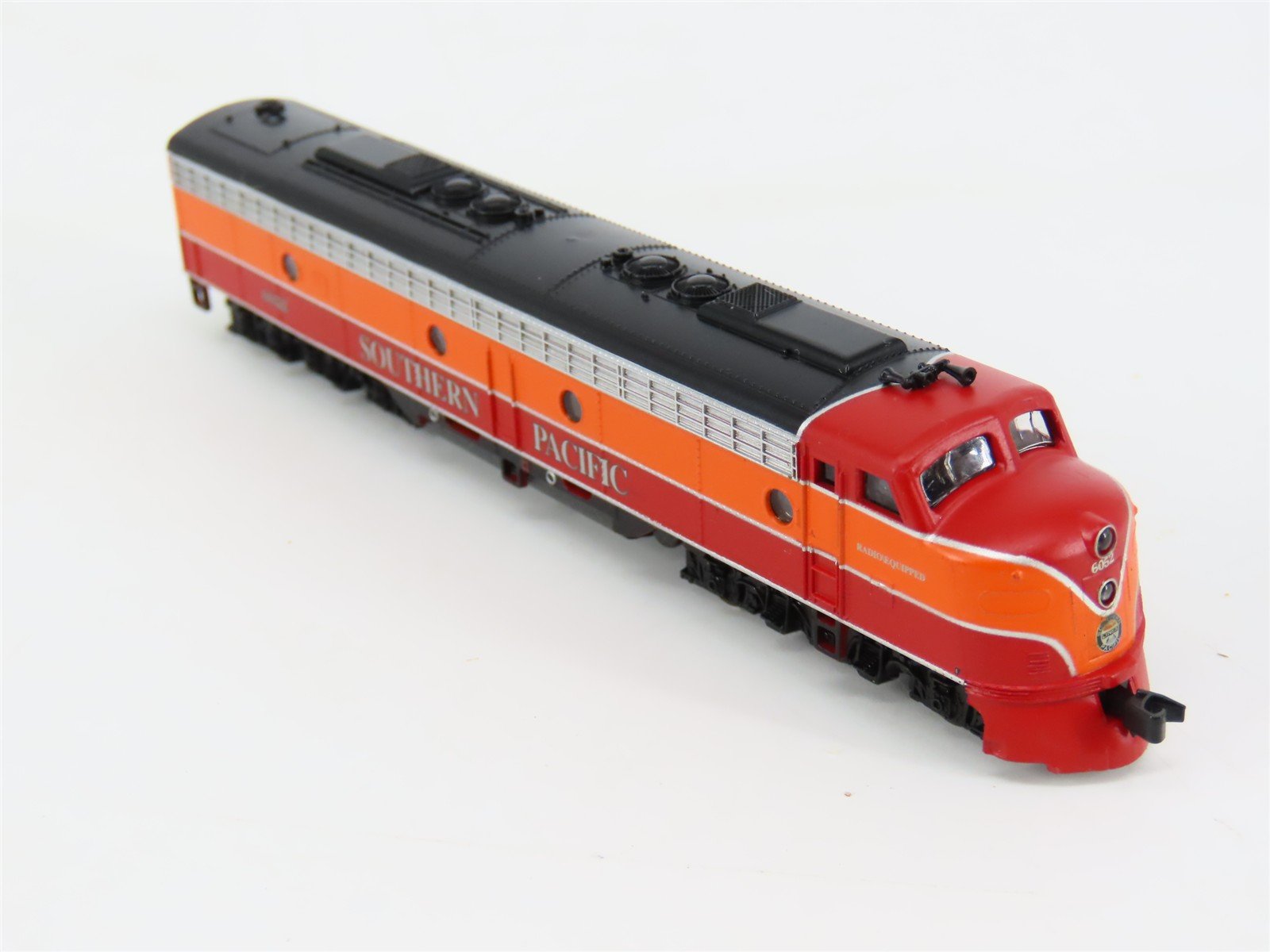 N Scale Life-Like 7230 SP Southern Pacific Daylight E8A Diesel Loco #6052