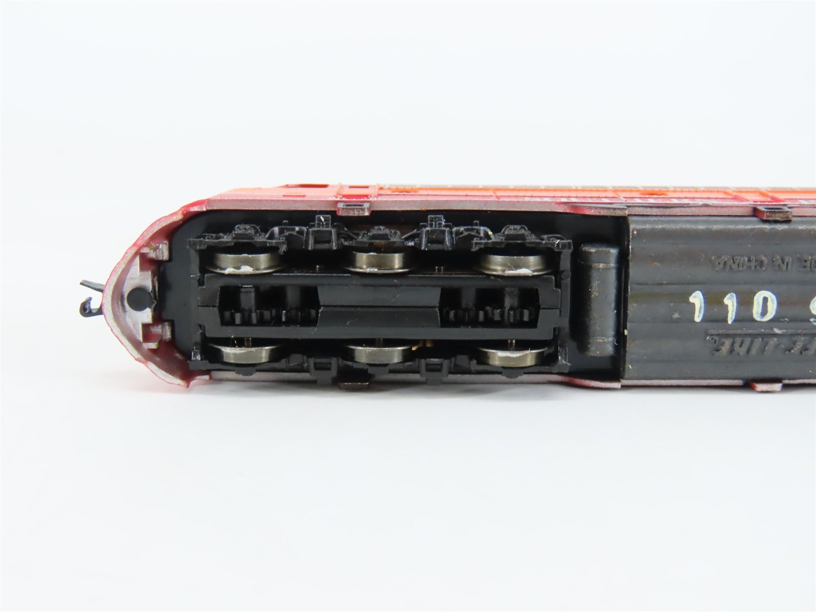 N Scale Life-Like 7230 SP Southern Pacific Daylight E8A Diesel Loco #6052