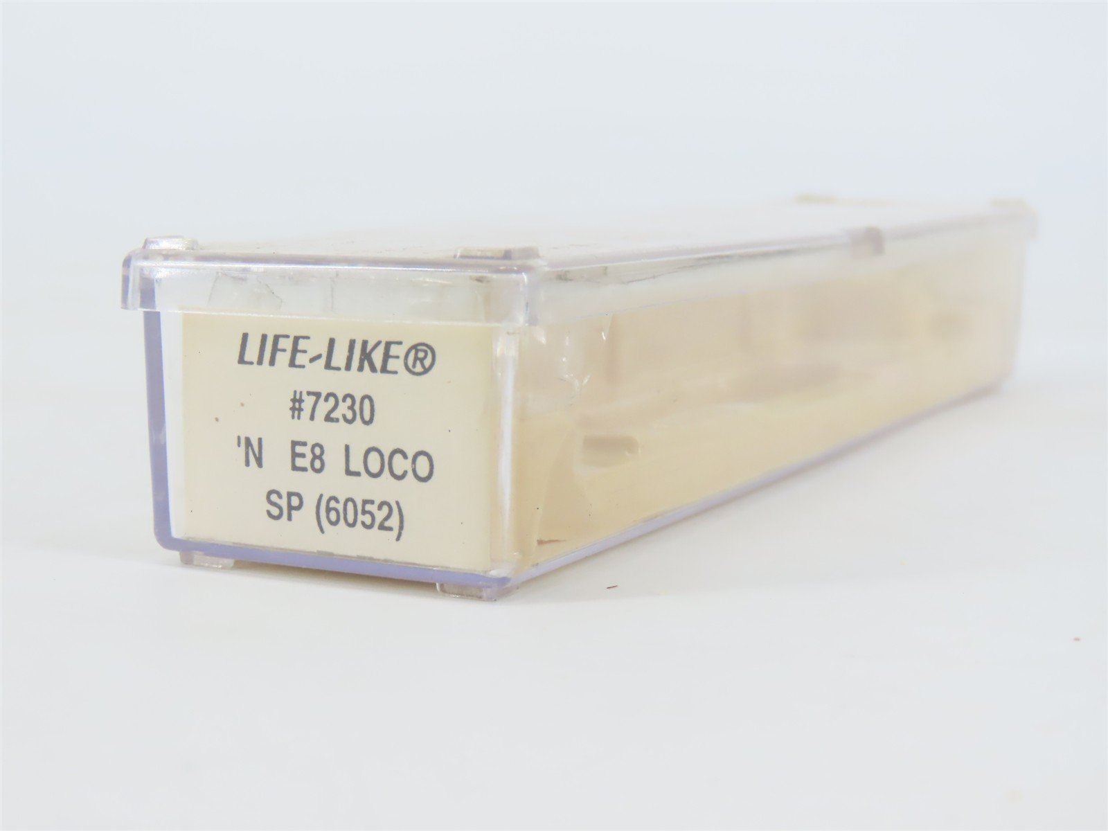 N Scale Life-Like 7230 SP Southern Pacific Daylight E8A Diesel Loco #6052