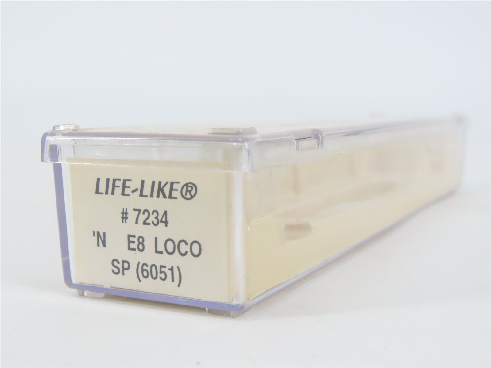 N Scale Life-Like 7234 SP Southern Pacific Daylight E8A Diesel Loco #6051