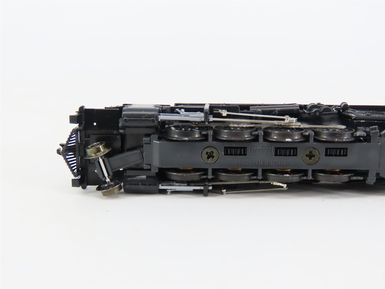 N Scale KATO 126-0100 Unlettered 2-8-2 Heavy Mikado Steam Locomotive