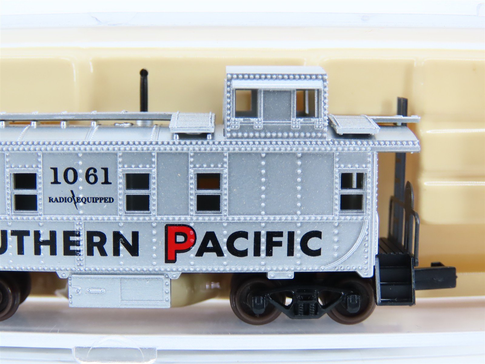 N Scale Atlas 35611 SP Southern Pacific Caboose #1061
