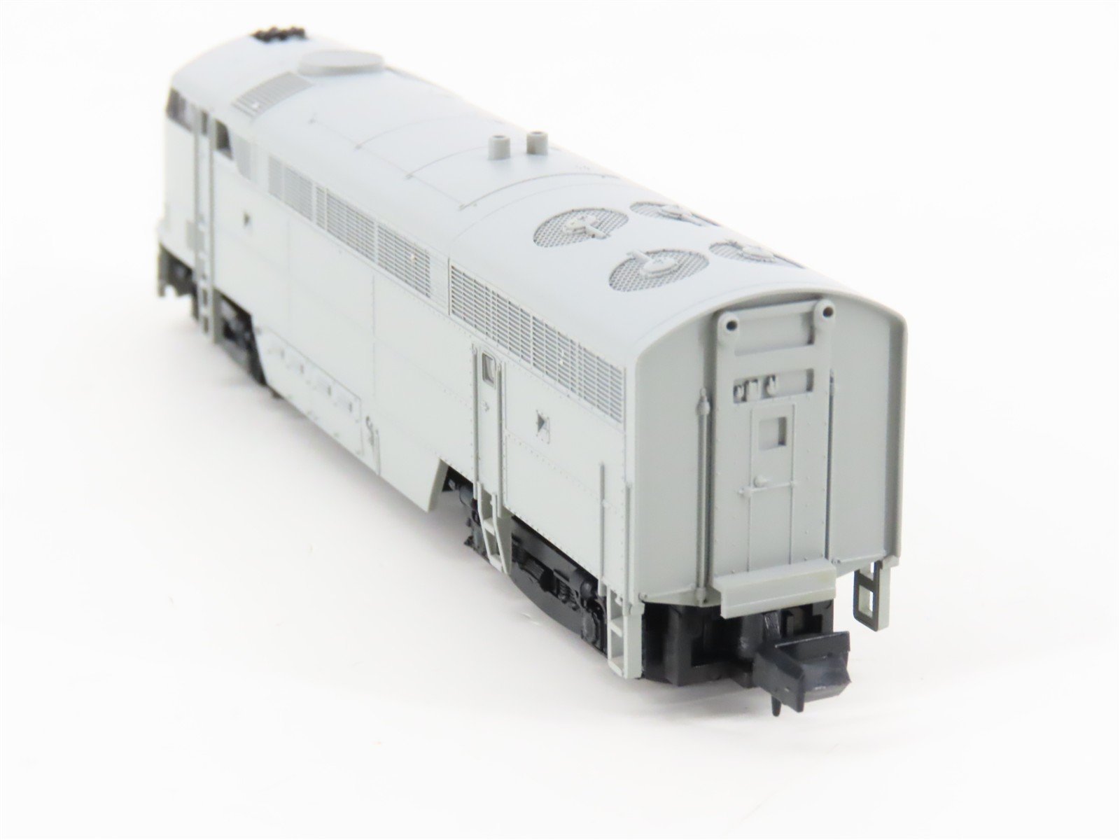 N Scale Life-Like 7229 Undecorated C-Liner A/B Diesel Locomotive Set