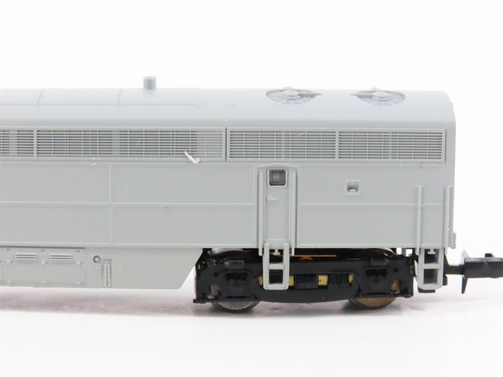 N Scale Life-Like 7229 Undecorated C-Liner A/B Diesel Locomotive Set