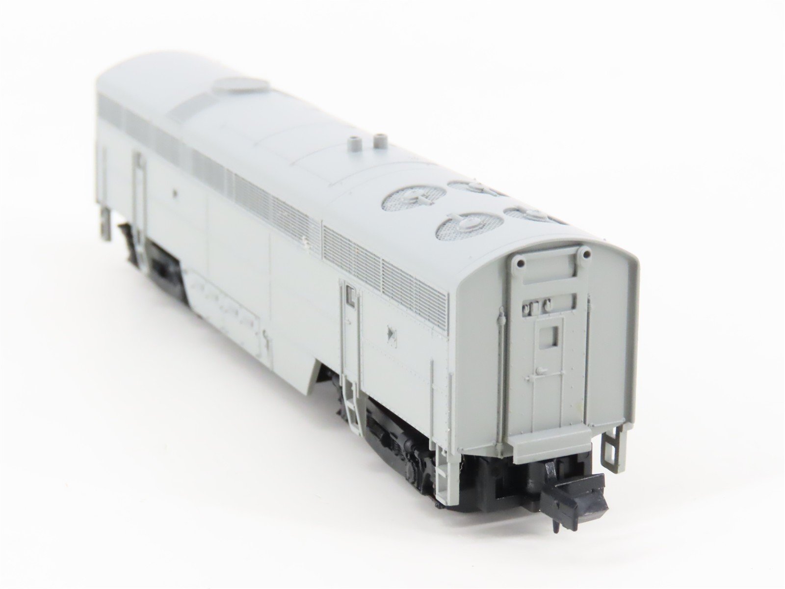 N Scale Life-Like 7229 Undecorated C-Liner A/B Diesel Locomotive Set