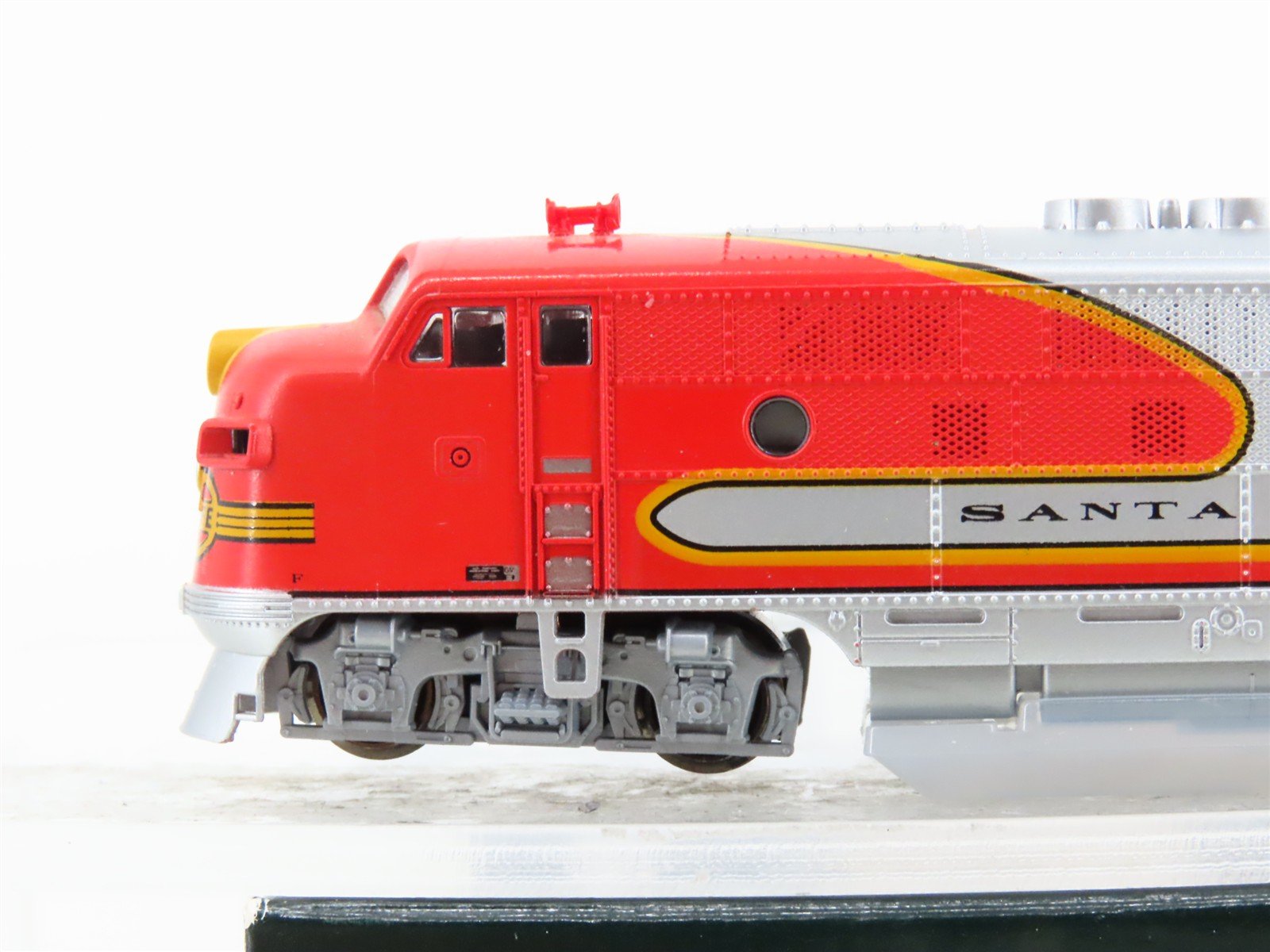 N Scale KATO 106-0304 ATSF Santa Fe F3A Diesel Locomotive A-UNIT ONLY