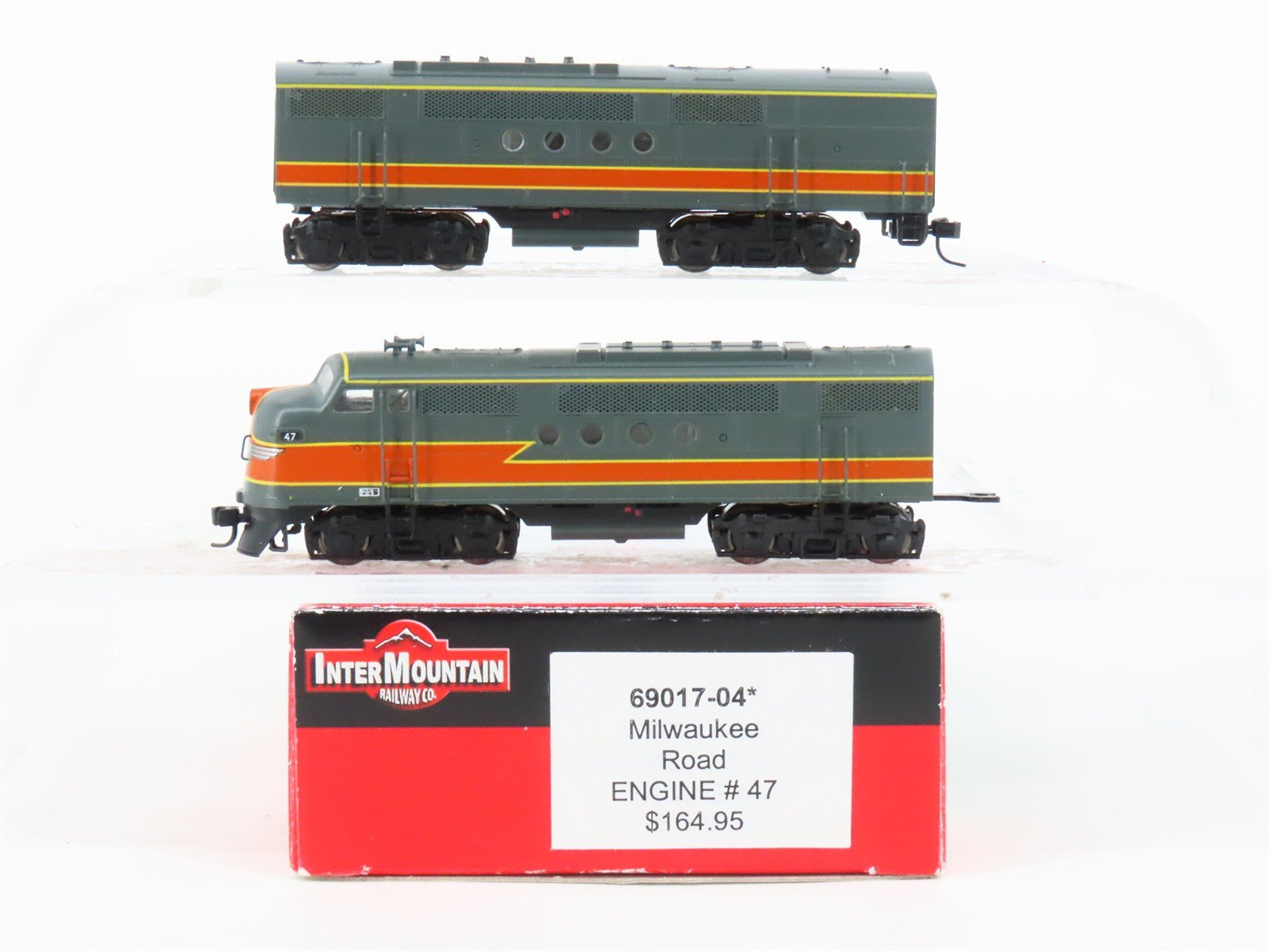 N Scale Intermountain 69017-04 MILW Railway FT A/B Diesel Locomotive Set