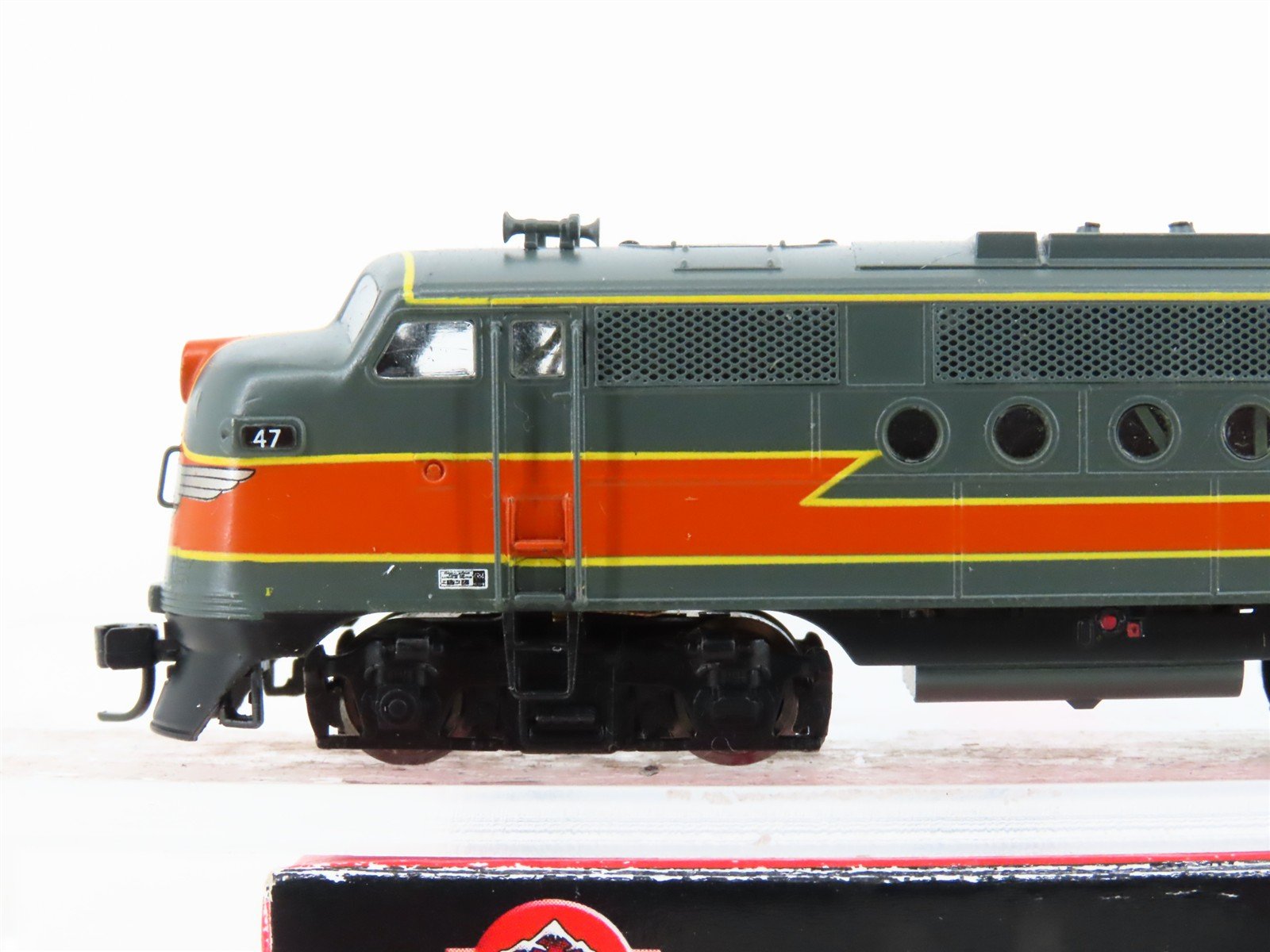 N Scale Intermountain 69017-04 MILW Railway FT A/B Diesel Locomotive Set