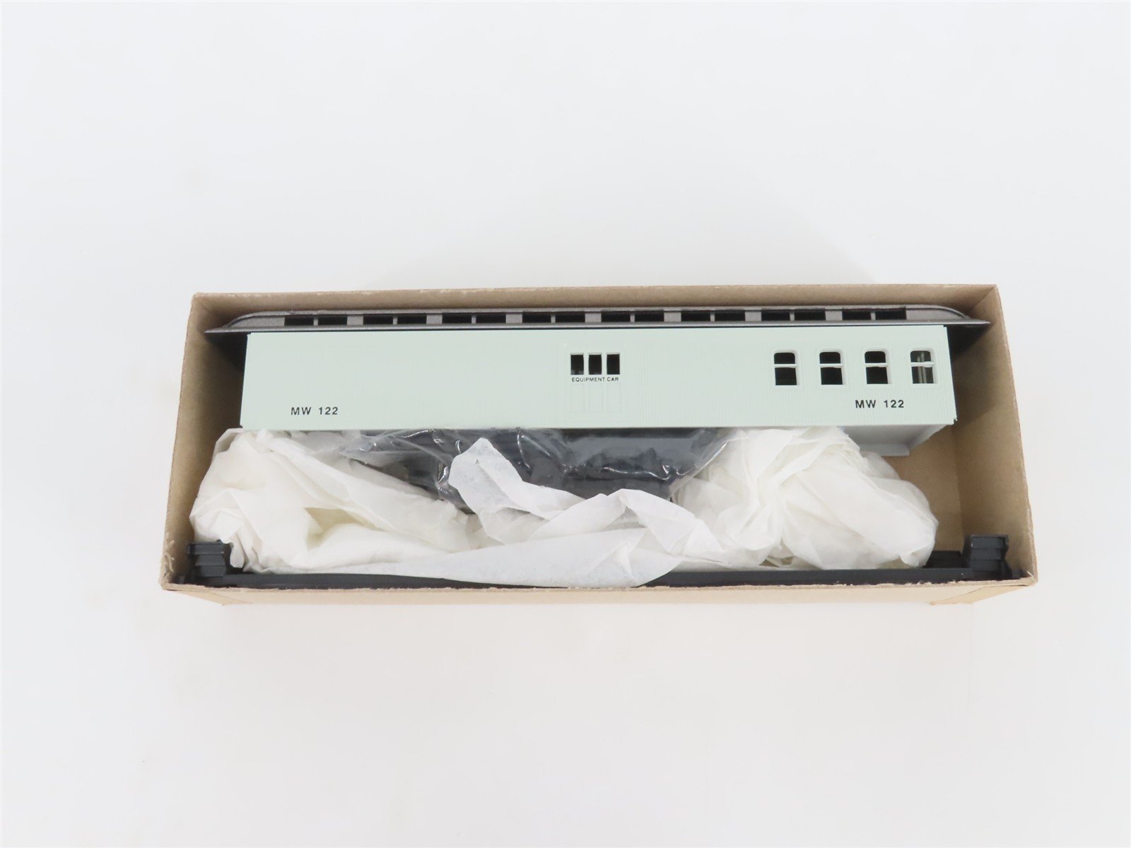 HO Roundhouse Kit 7830 MW Maintenance of Way Equipment Combine Passenger #122