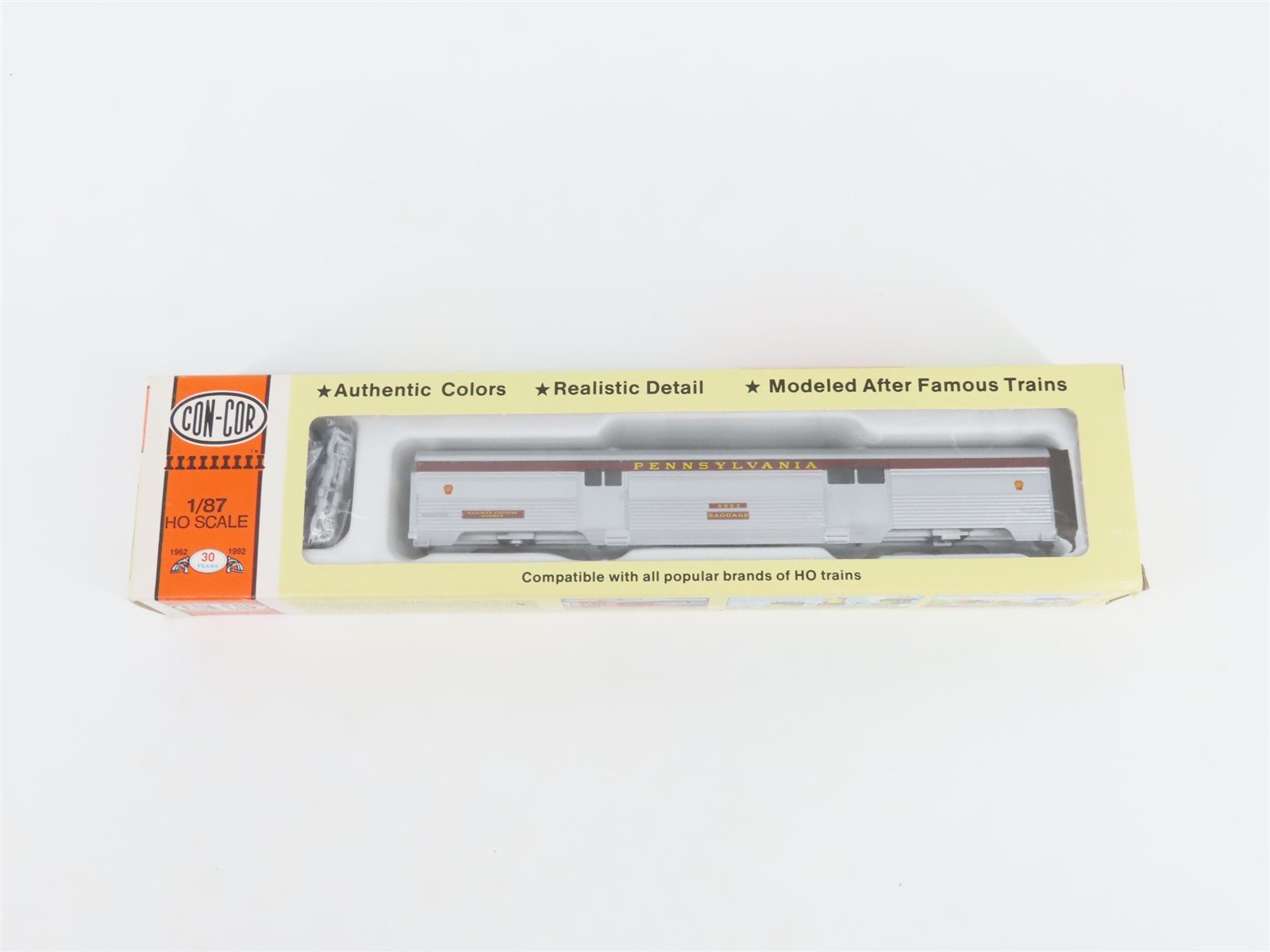 HO Scale Con-Cor Kit 0001-000748 PRR Pennsylvania 70' Baggage Passenger #6693