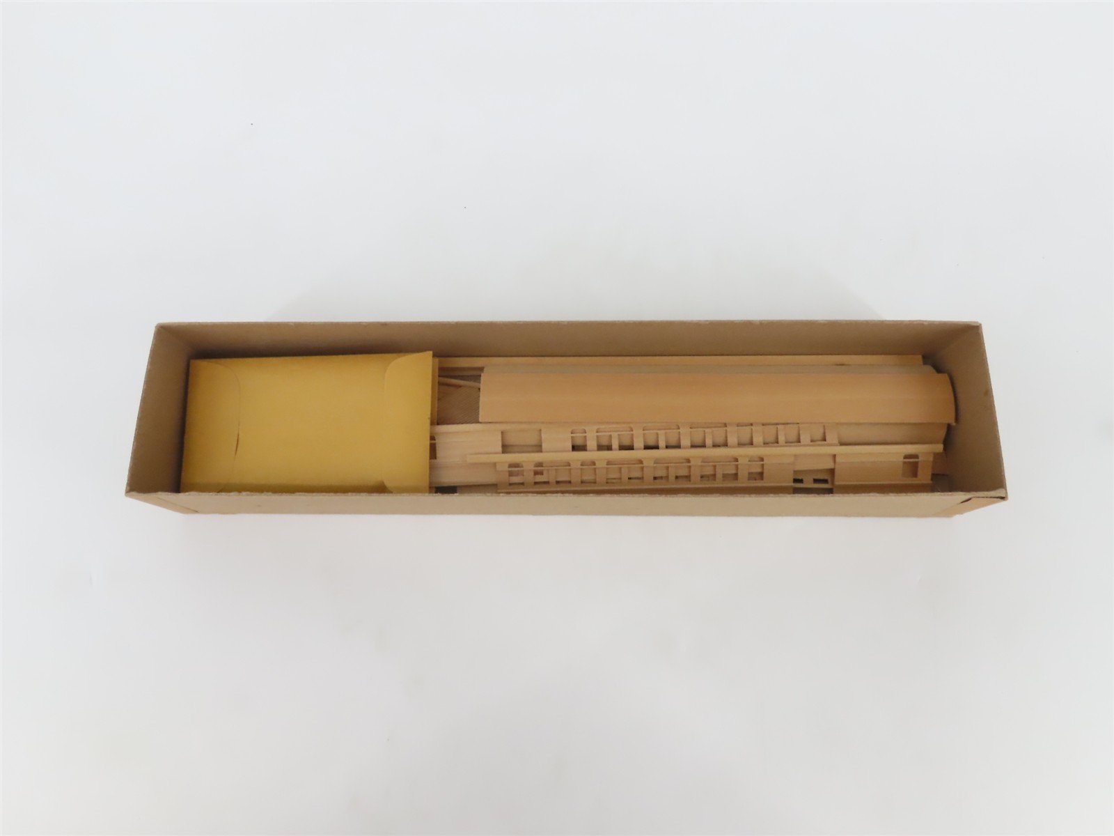 HO La Belle Craftsman Kit #HO-86 Undecorated Combine Gas Rail Car - Unpowered