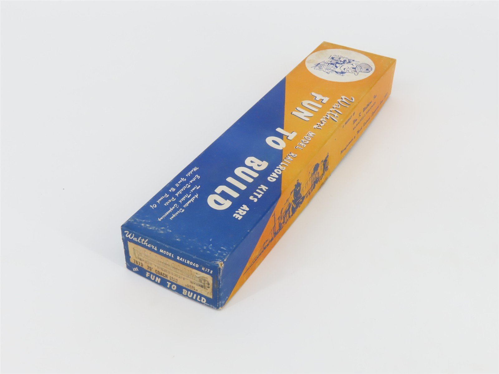 HO Scale Walthers Kit 7873 Undecorated 75' Arch-Roof Coach Passenger Car