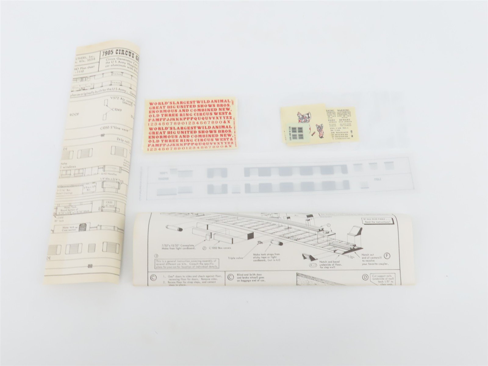 HO Scale Walthers Kit 933-7905 Undecorated Circus Generator Passenger Car