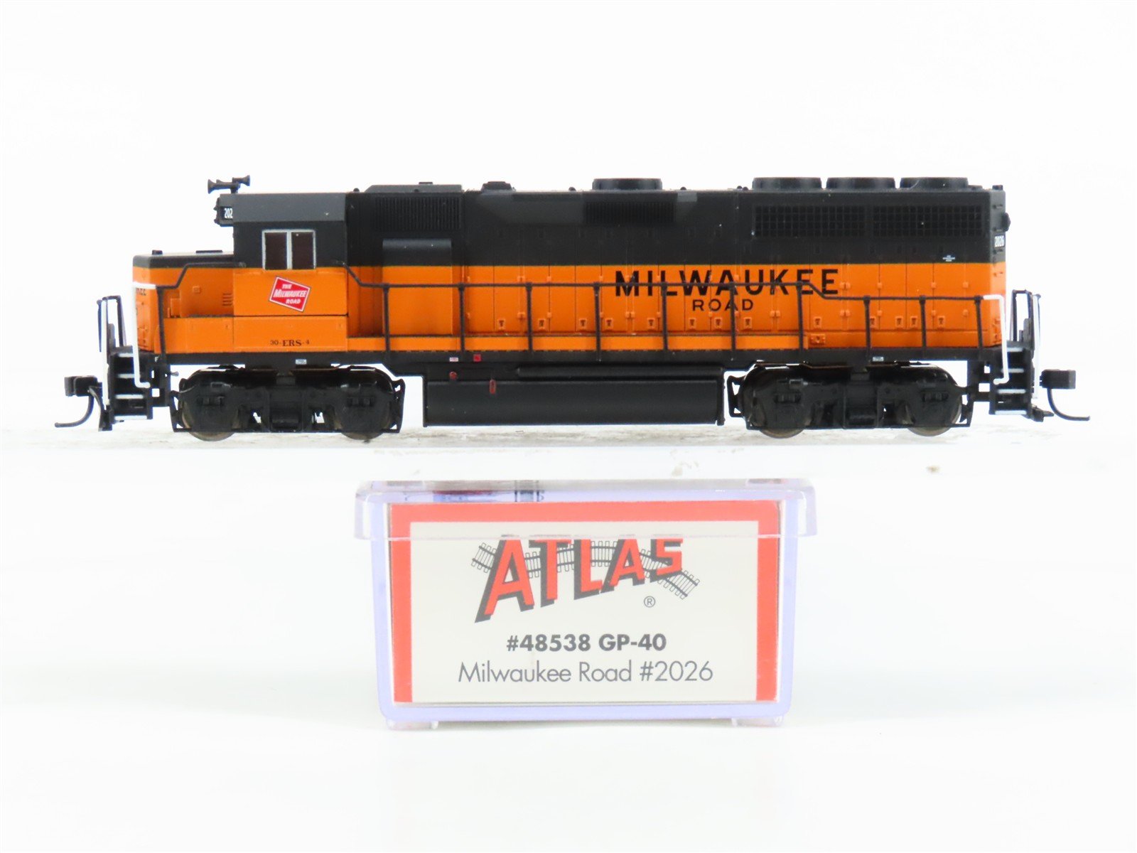 N Scale Atlas 48538 MILW Milwaukee Road GP40 Diesel Locomotive #2026