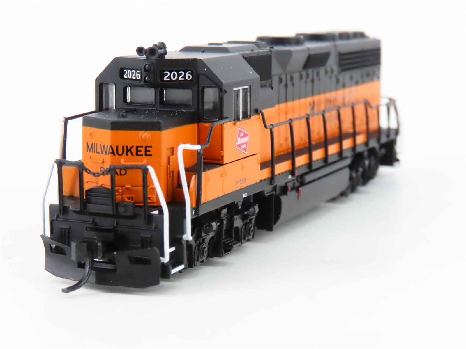 N Scale Atlas 48538 MILW Milwaukee Road GP40 Diesel Locomotive #2026