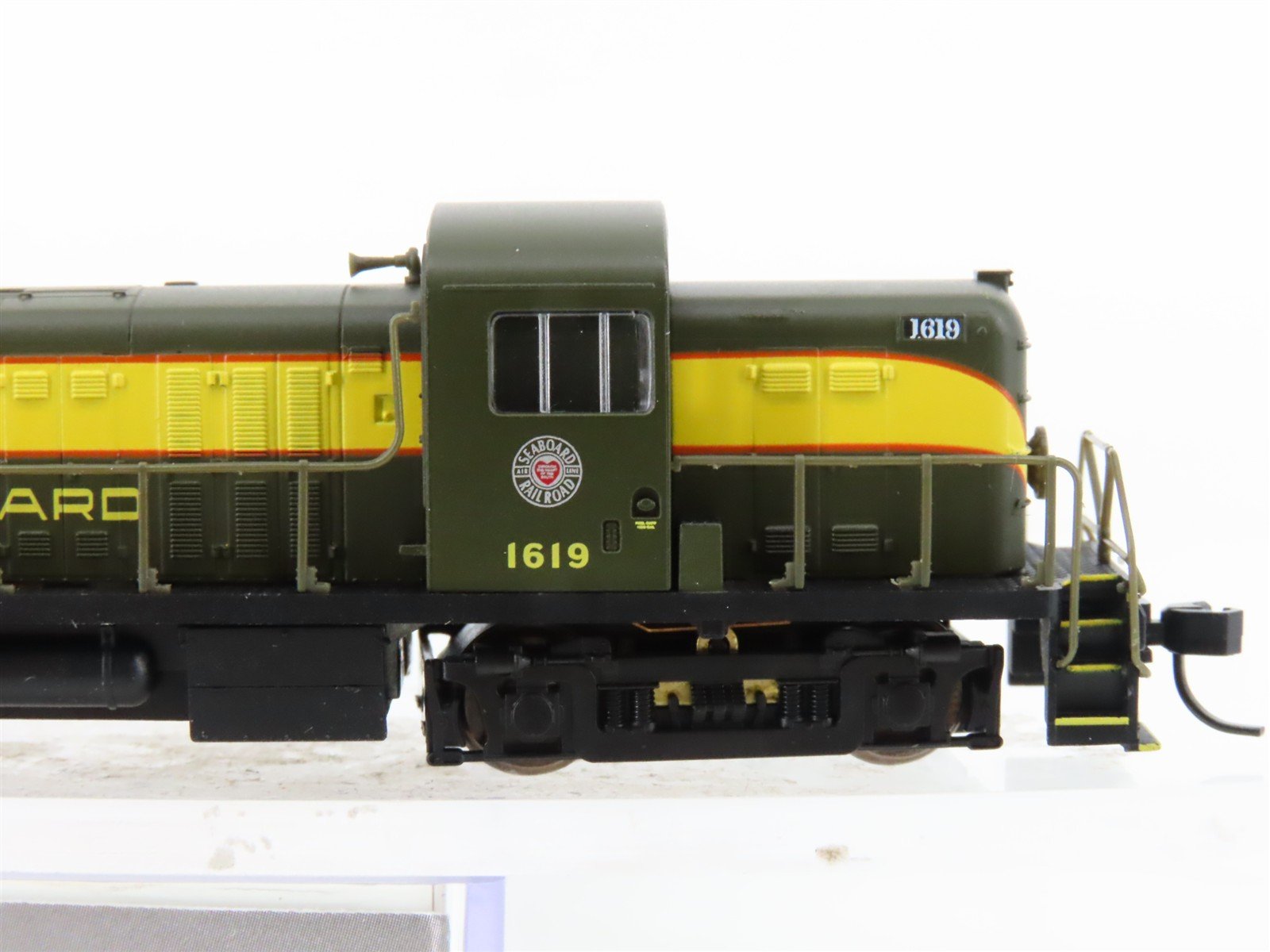 N Scale Walthers/Life-Like 920-75113 SAL Seaboard Air Line RS2 Diesel Loco #1619