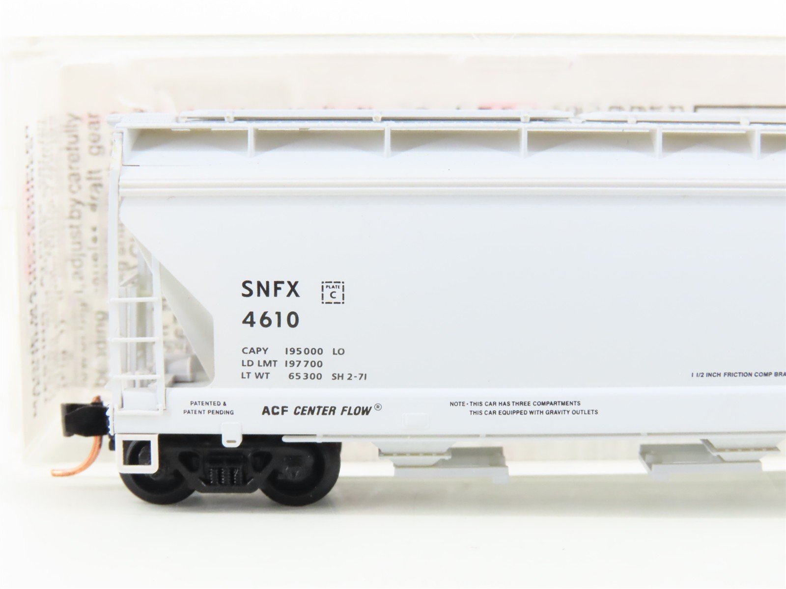 N Scale Micro-Trains MTL 94210 SHPX SNFX Shell Oil 3-Bay Covered Hopper #4610