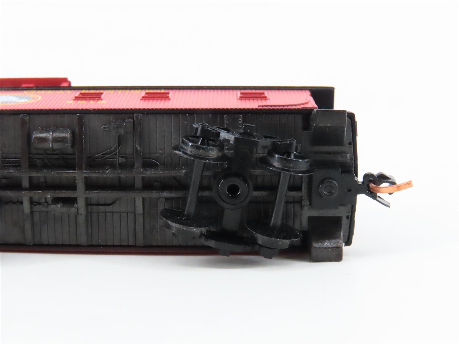 N Scale Micro-Trains MTL 51110 GN Great Northern 34' Wood Sheathed Caboose #X619