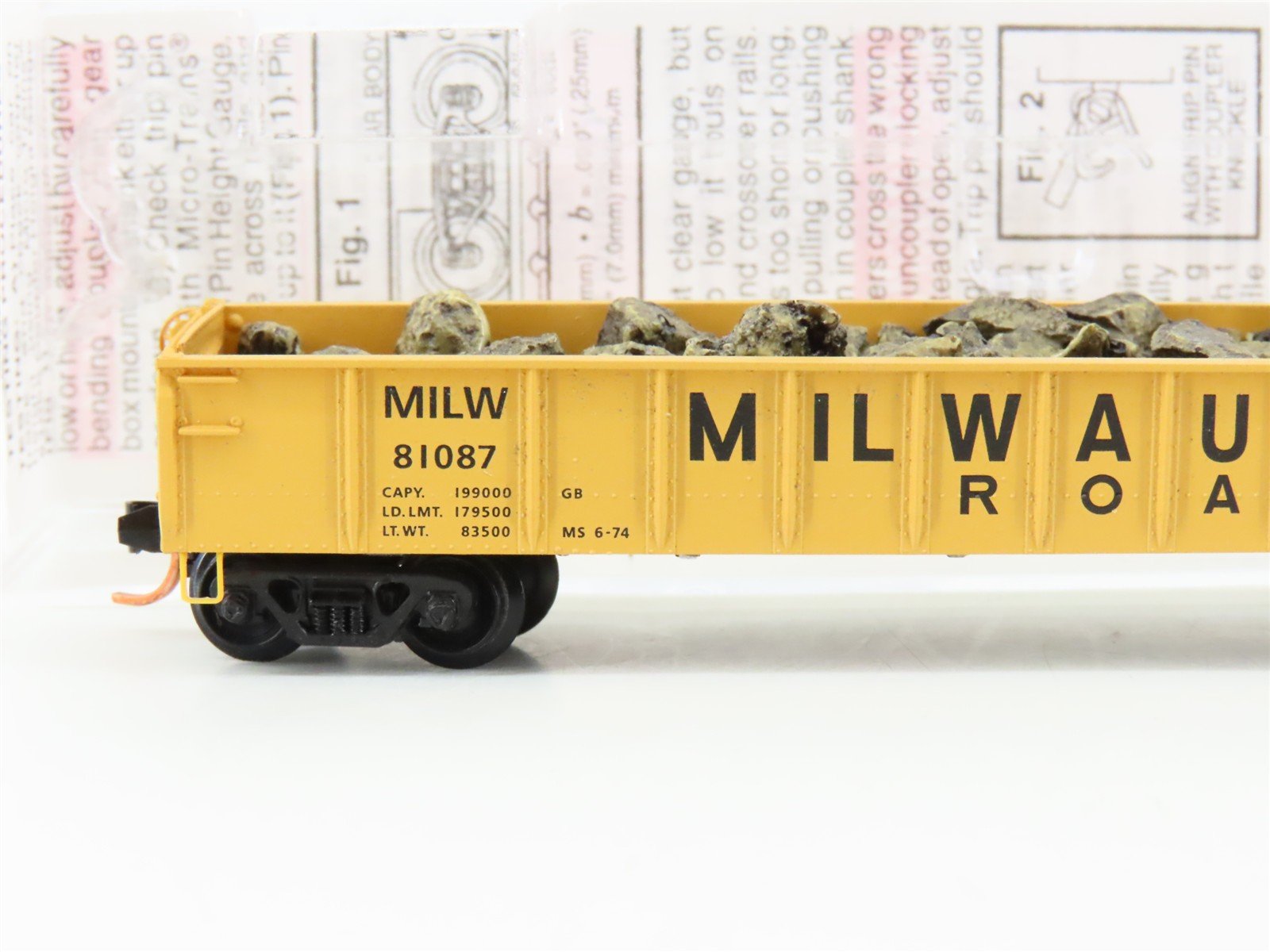 N Scale Micro-Trains MTL 48110.1 MILW Milwaukee Road 50' Gondola #81087 w/ Load