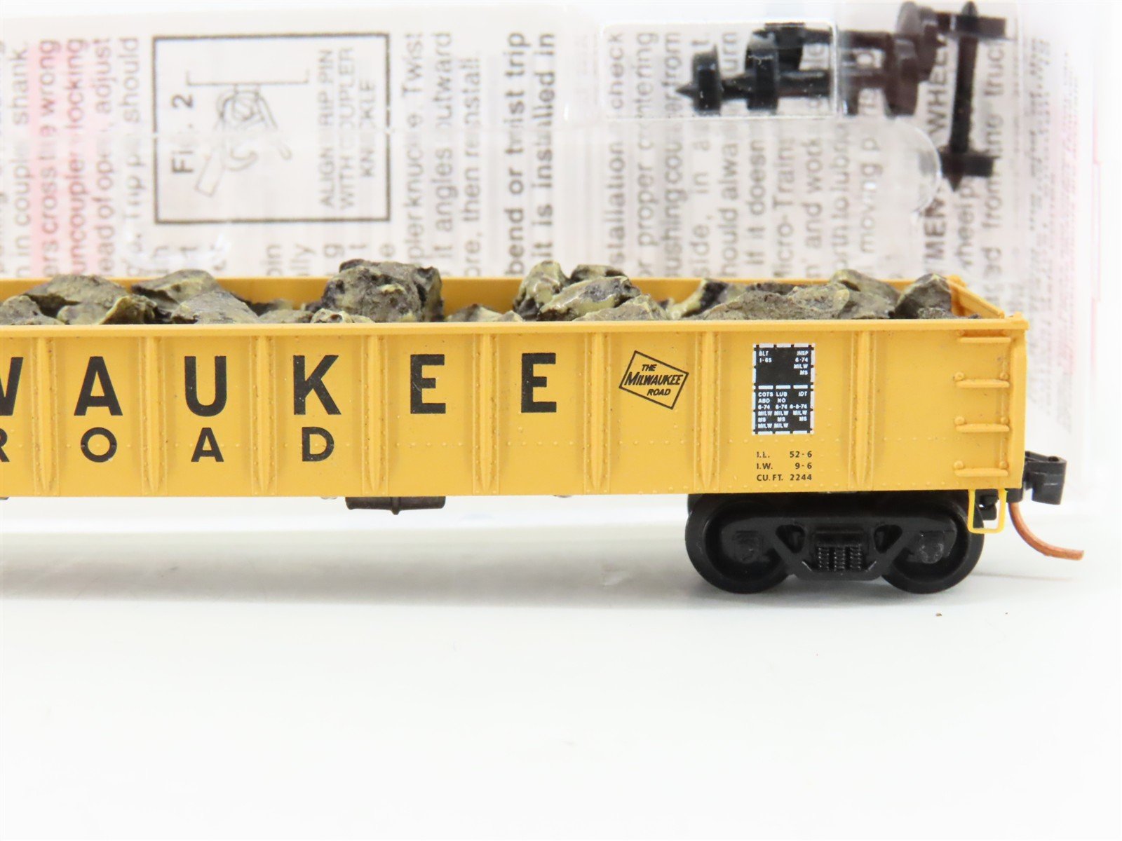 N Scale Micro-Trains MTL 48110.1 MILW Milwaukee Road 50' Gondola #81087 w/ Load