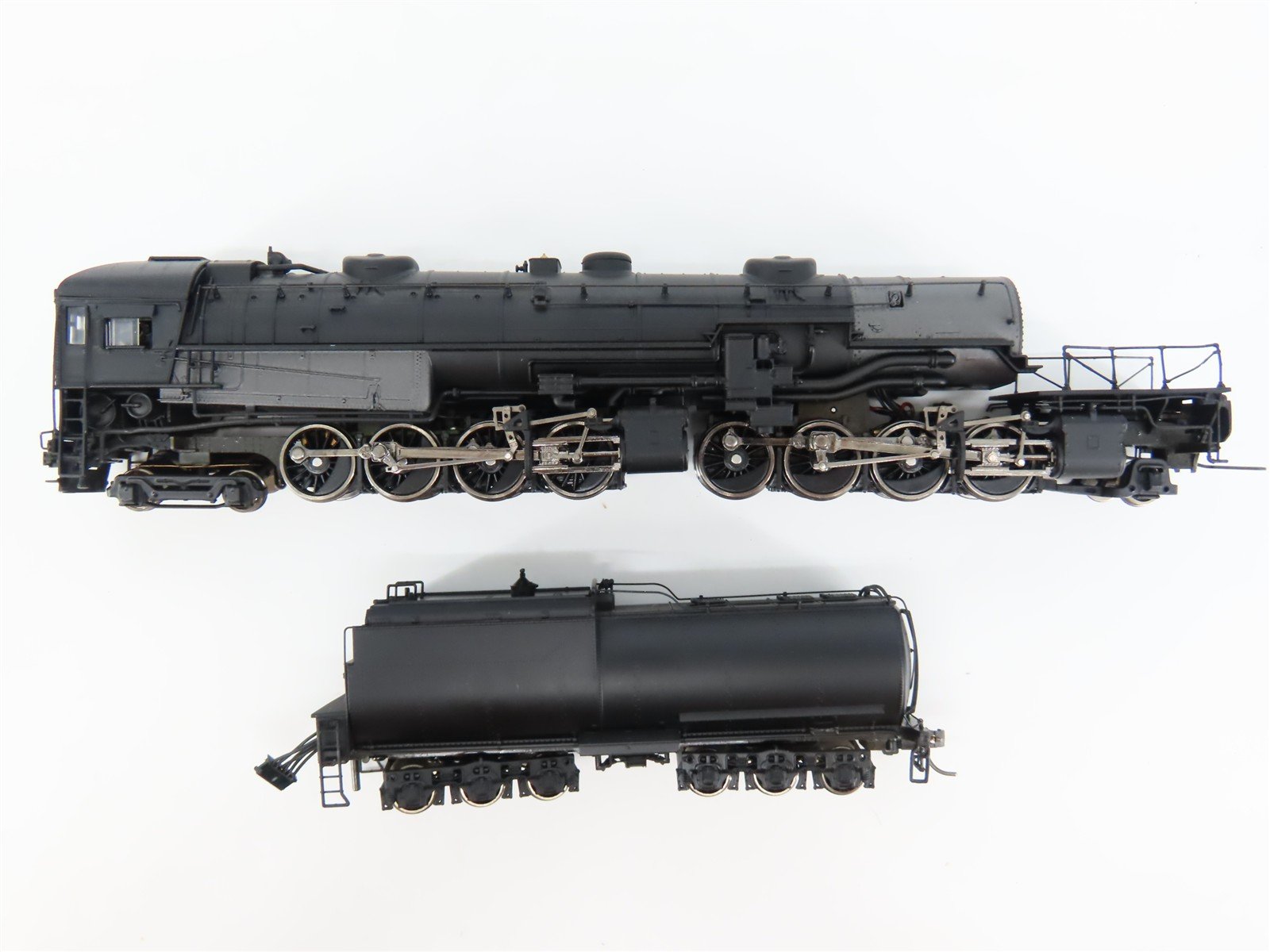 HO Scale Broadway Limited BLI Unlettered 4-8-8-2 Cab Forward Steam w/DCC & Sound
