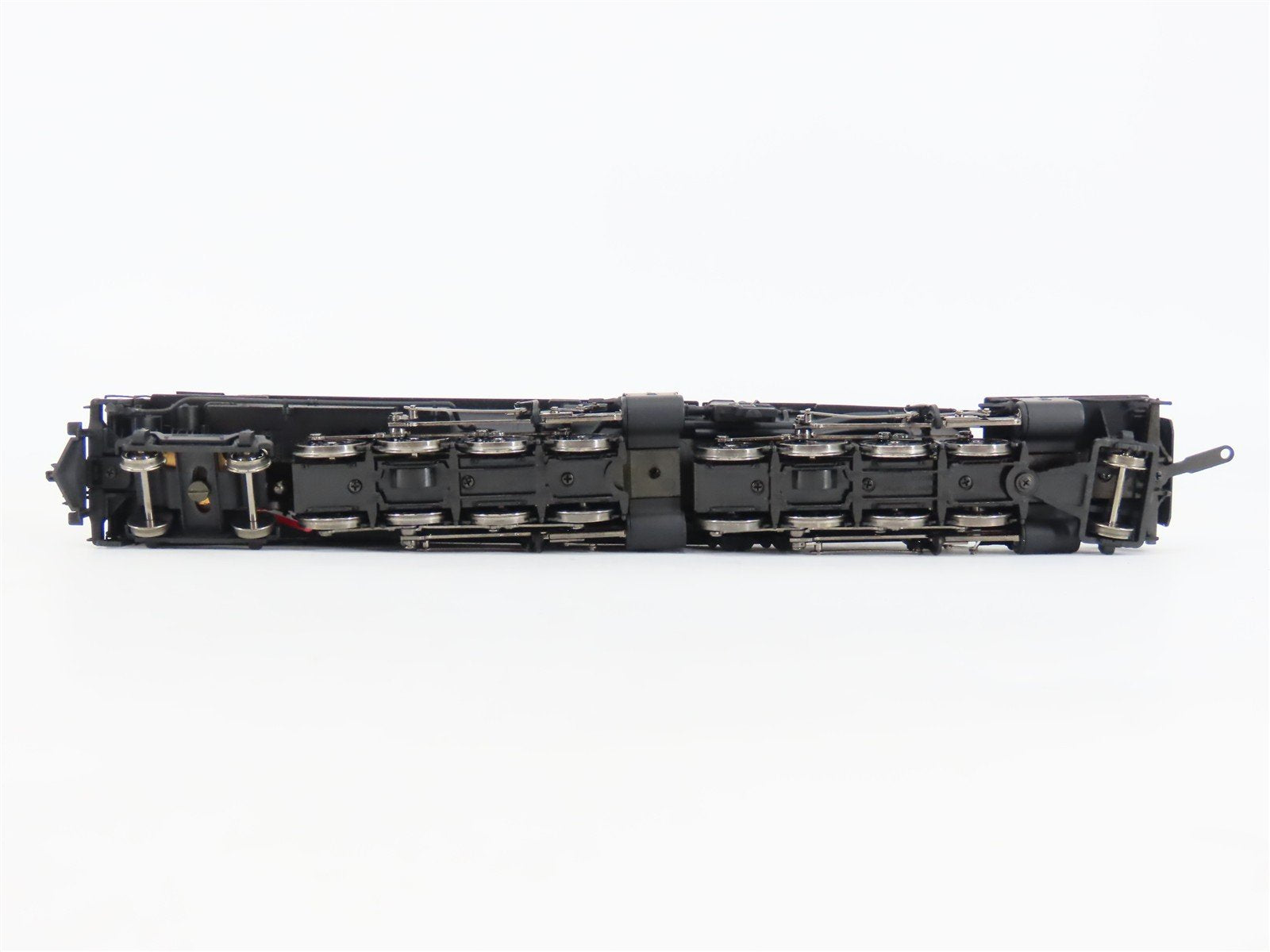 HO Scale Broadway Limited BLI Unlettered 4-8-8-2 Cab Forward Steam w/DCC & Sound