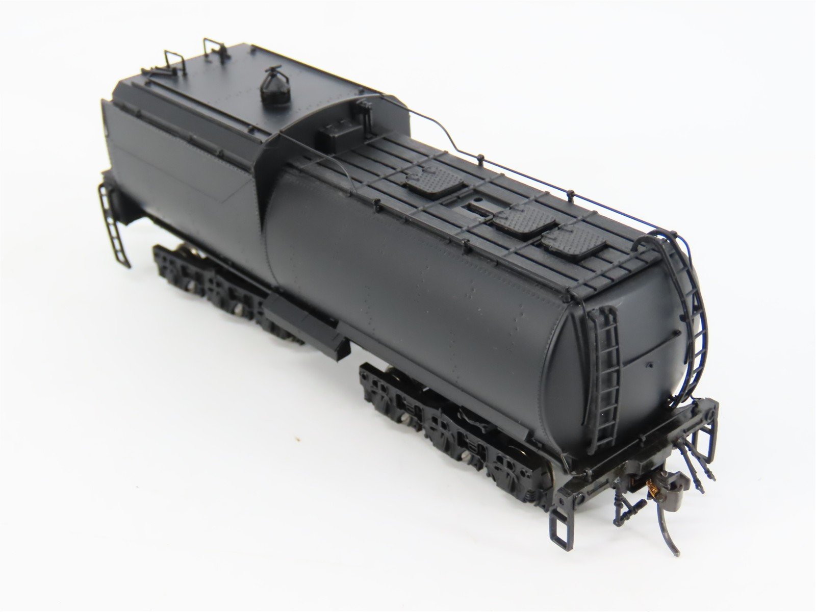 HO Scale Broadway Limited BLI Unlettered 4-8-8-2 Cab Forward Steam w/DCC & Sound