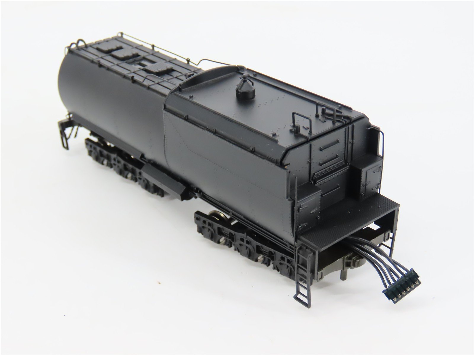 HO Scale Broadway Limited BLI Unlettered 4-8-8-2 Cab Forward Steam w/DCC & Sound