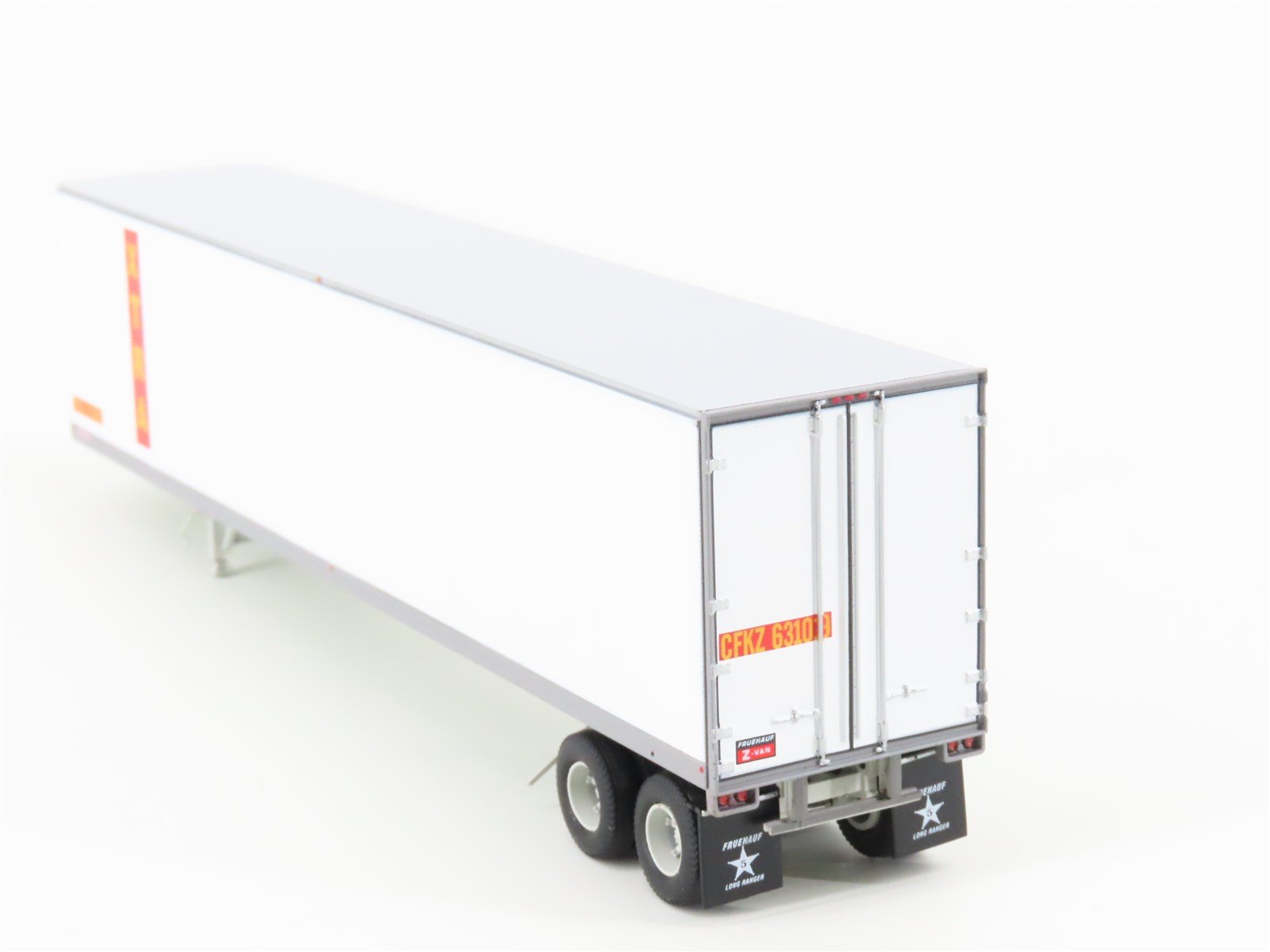 HO Scale Athearn ATH16147 XTRA Lease 45' Z-Van Trailer #631019