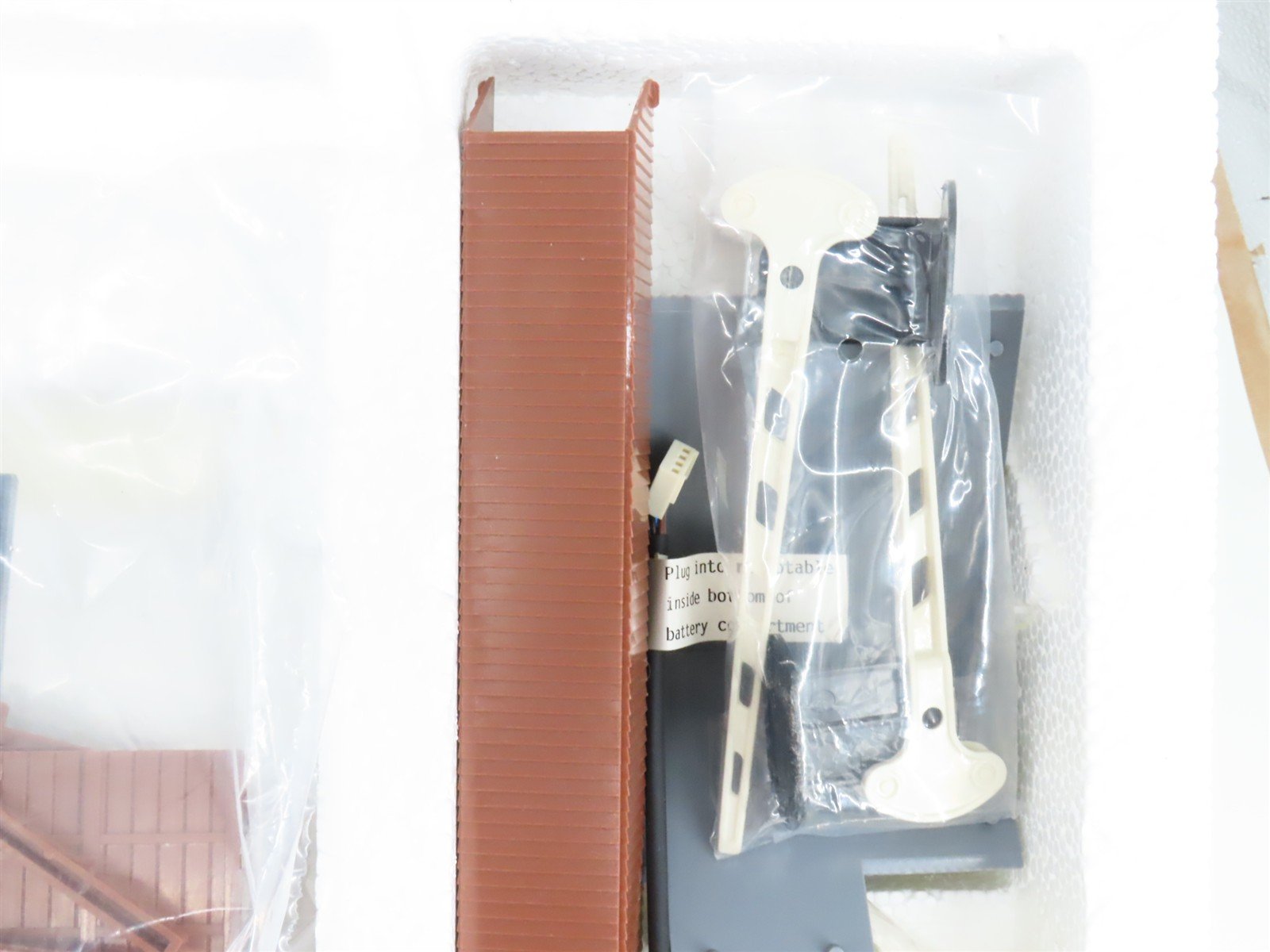 G Scale Bachmann 90-0100 ATSF 4-6-0 Battery Powered Steam Freight Train Set