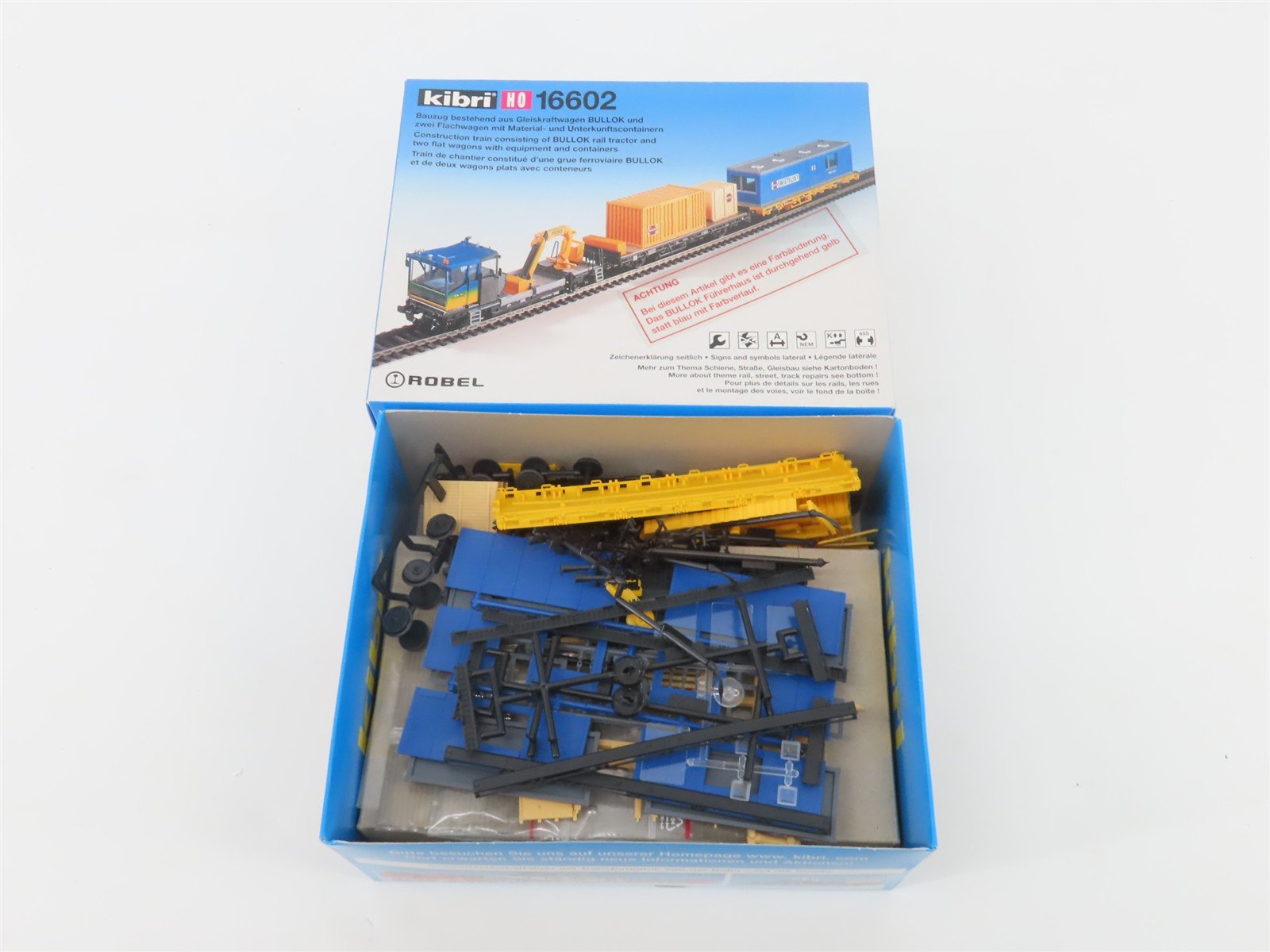 HO Scale Kibri Kit 16602 BULLOK Diesel Rail Tractor w/ 2 Flat Cars - Unpowered