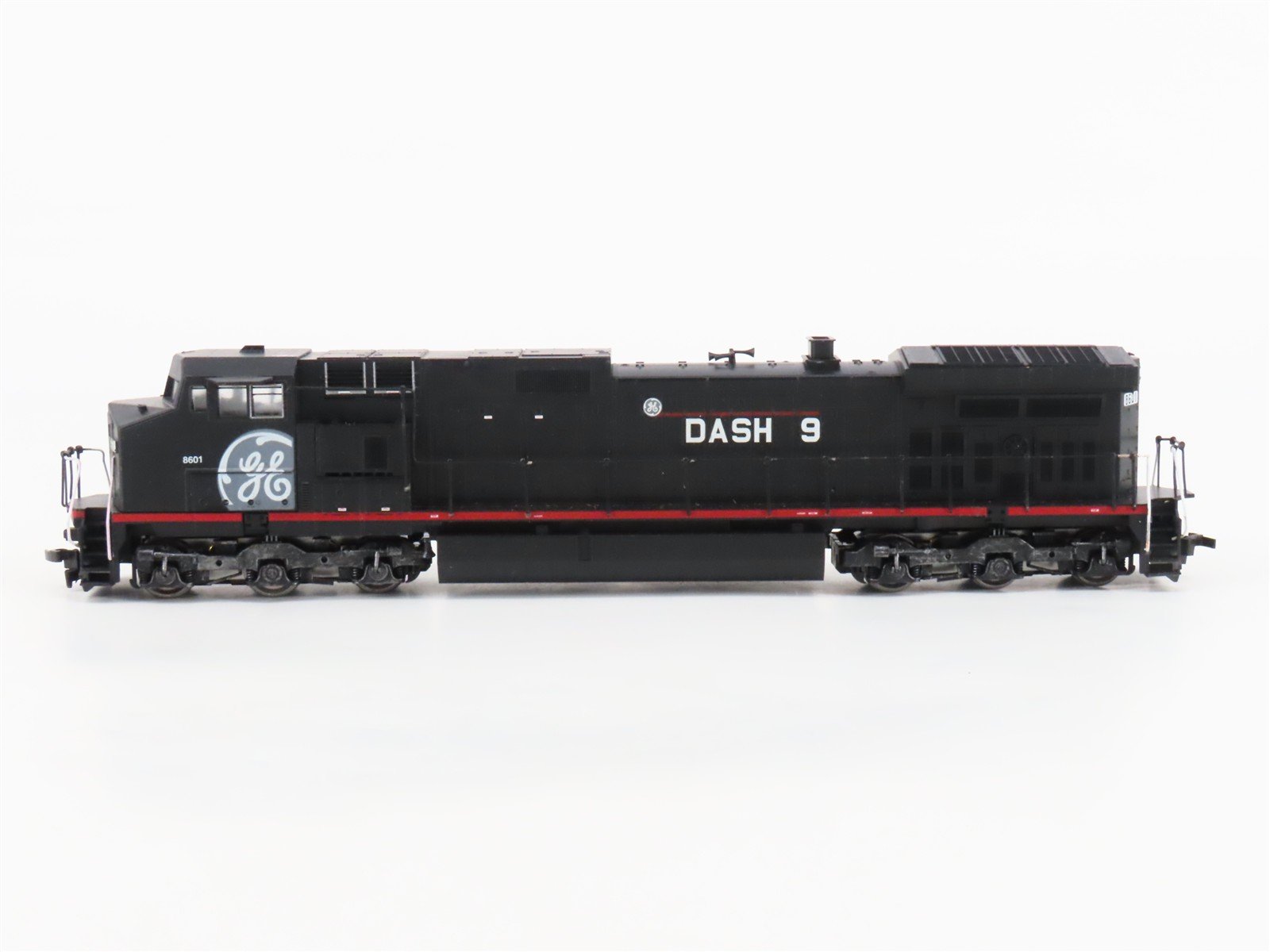 HO Scale Athearn GE C44-9W 