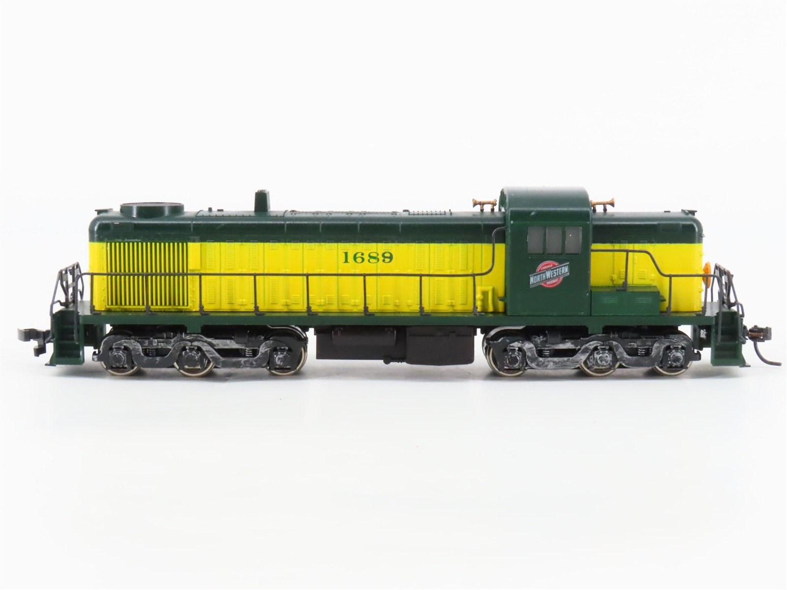 HO Scale Atlas/KATO CNW Chicago & North Western ALCO RS3 Diesel #1689