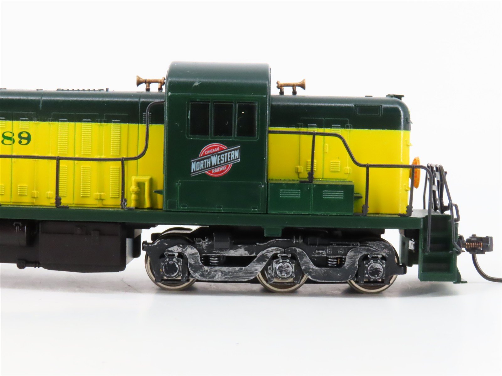 HO Scale Atlas/KATO CNW Chicago & North Western ALCO RS3 Diesel #1689