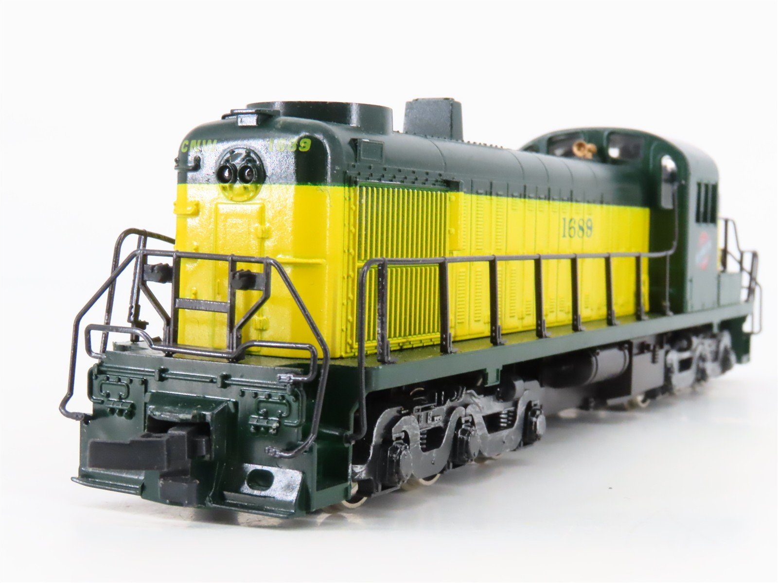 HO Scale Atlas/KATO CNW Chicago & North Western ALCO RS3 Diesel #1689