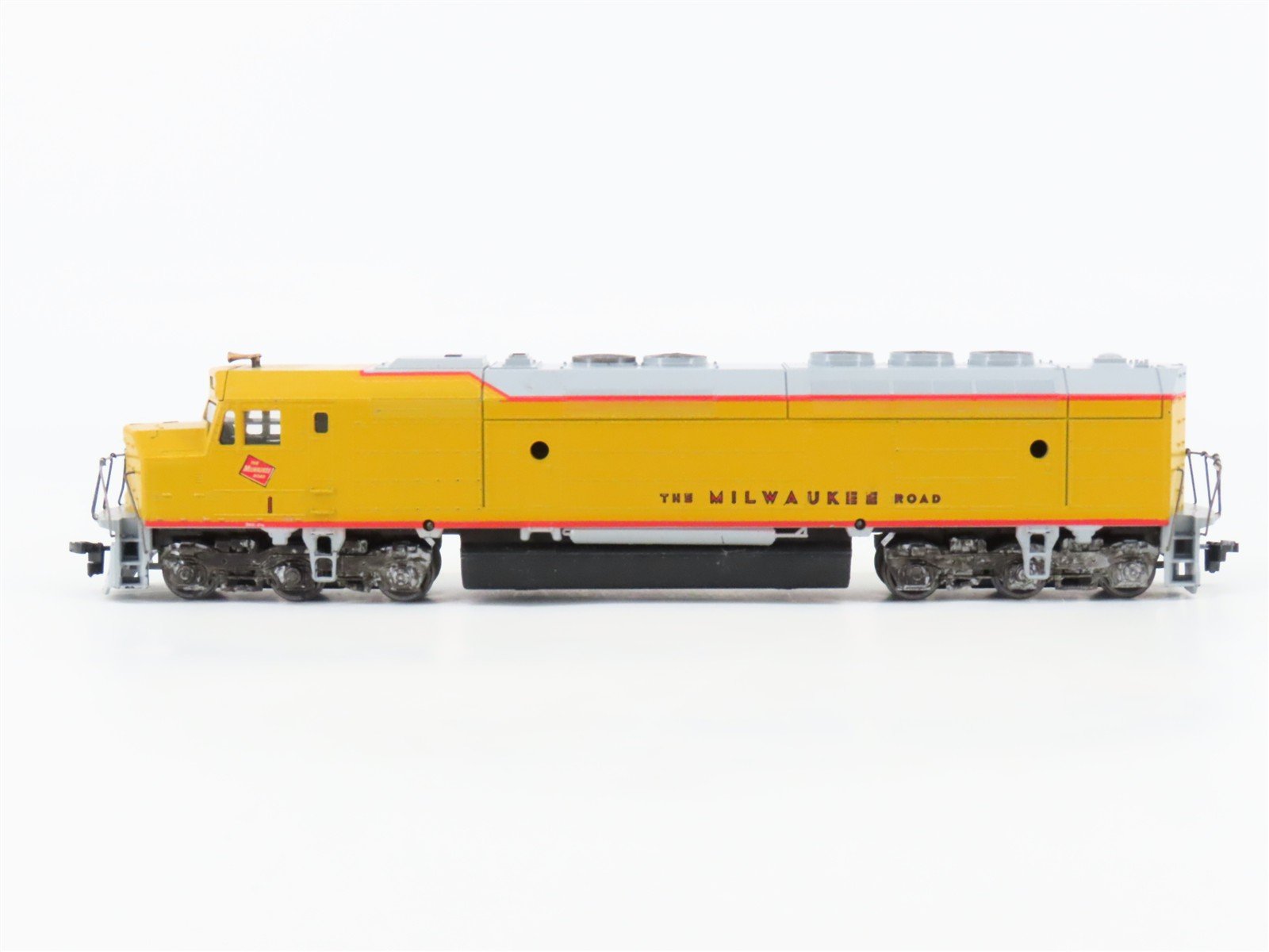 HO Scale Athearn MILW Milwaukee Road "UP Paint" EMD FP45 Diesel Locomotive #1