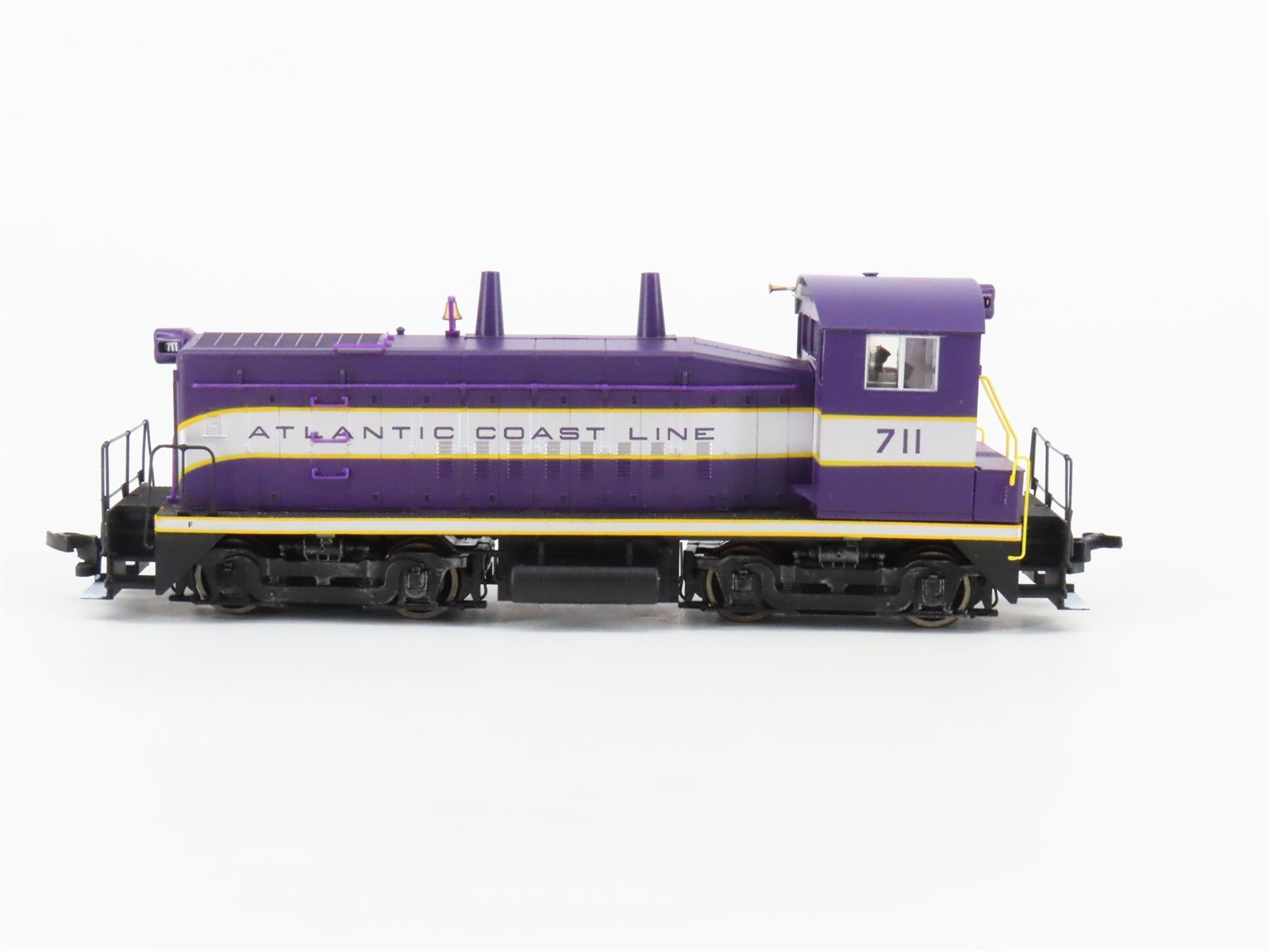 HO Scale Proto 2000 ACL Atlantic Coat Line EMD SW9/1200 Diesel Switcher #711