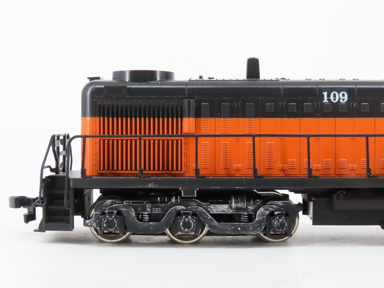 HO Scale Atlas/KATO MILW Milwaukee Road ALCO RS-3 Diesel Locomotive #109