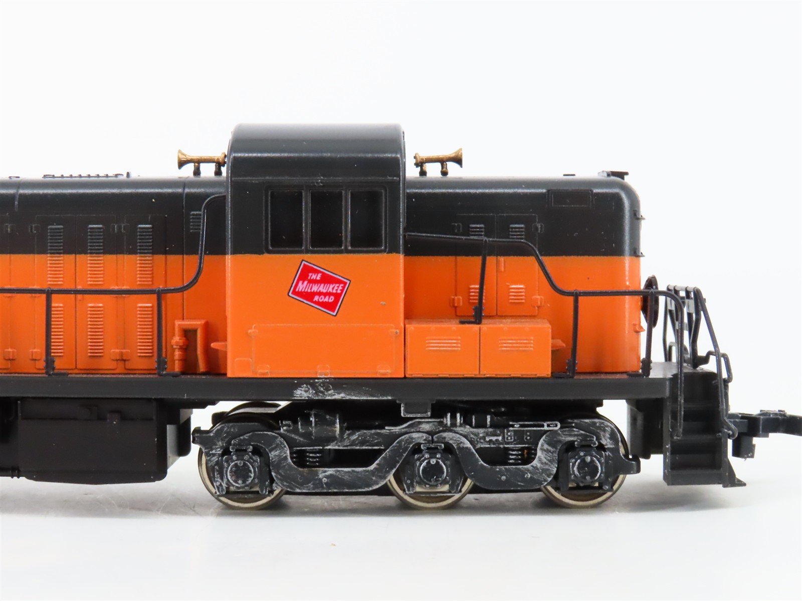 HO Scale Atlas/KATO MILW Milwaukee Road ALCO RS-3 Diesel Locomotive #109