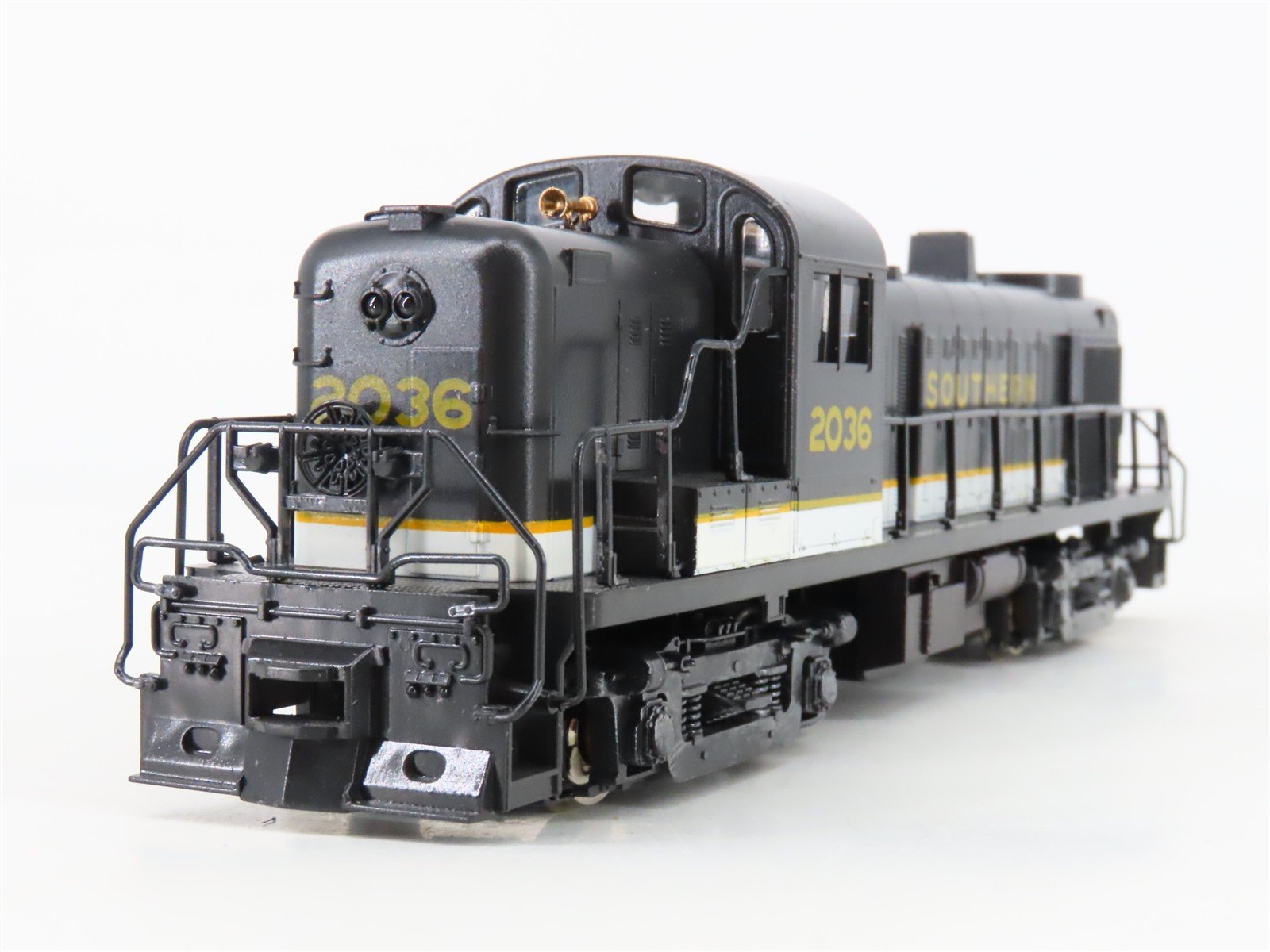 HO Scale Atlas/KATO SOU Southern ALCO RS-3 Diesel Locomotive #2036